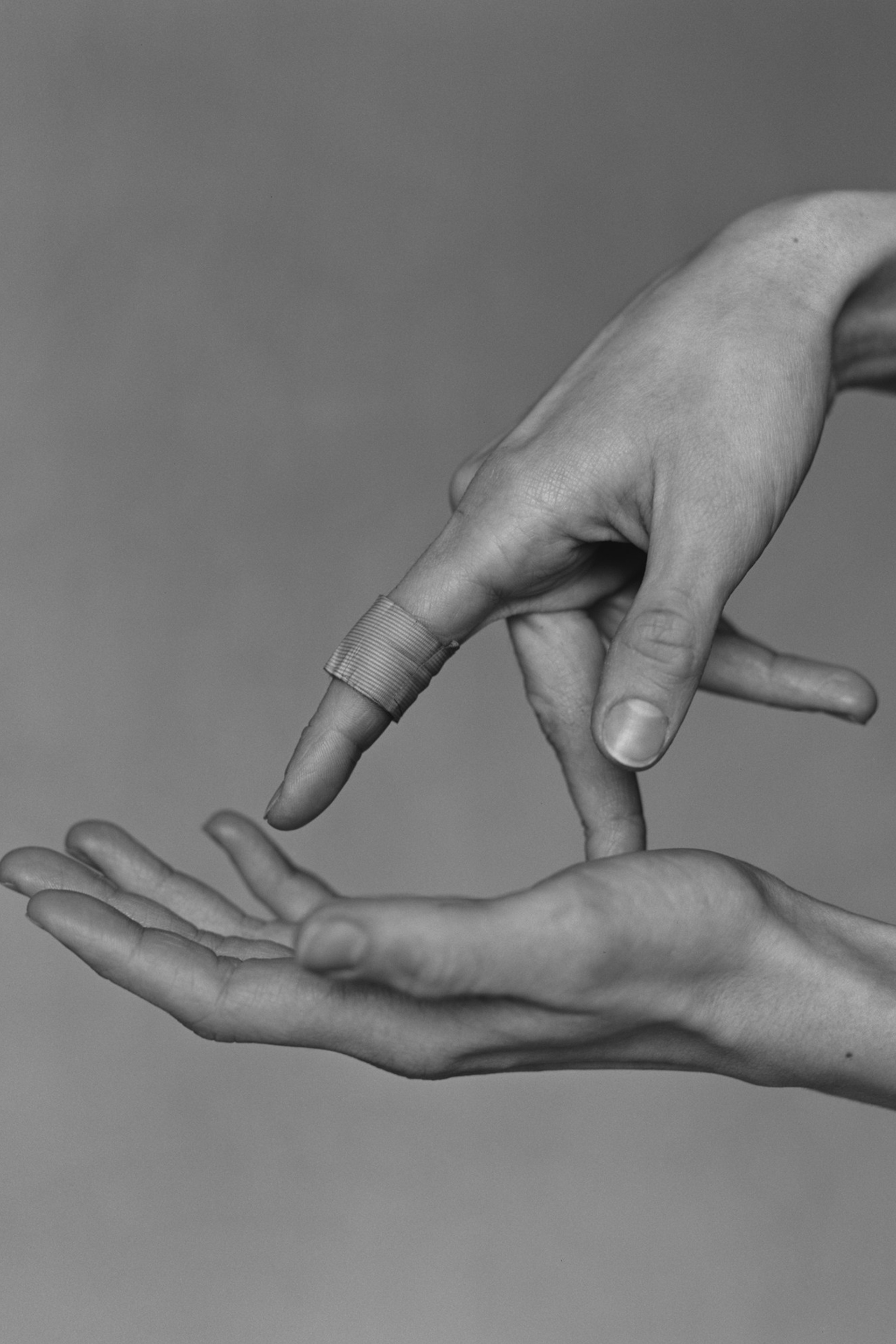 Hands | Black & White 4×5 Photography | Igor Mokhovyk