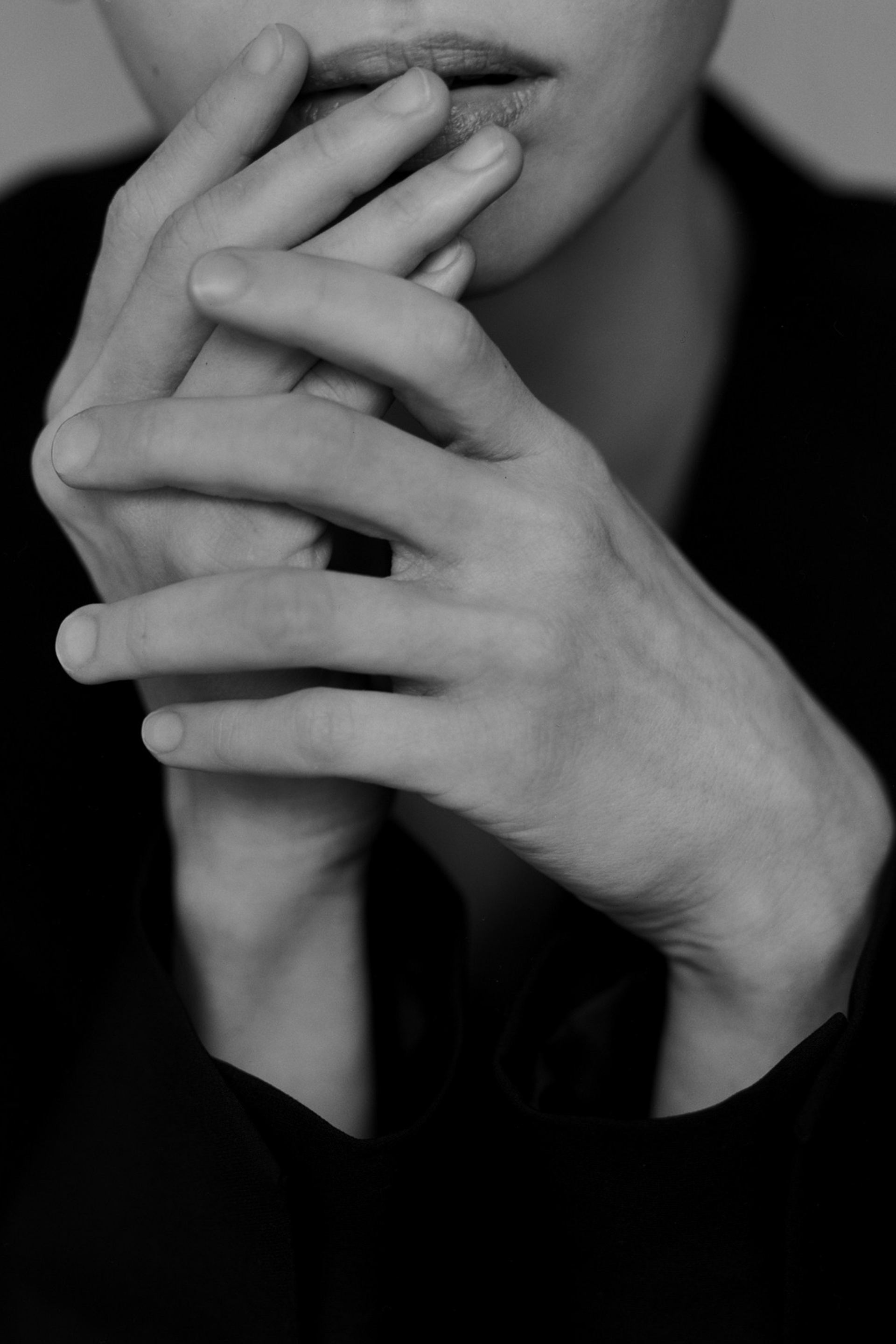Hands | Black & White 4×5 Photography | Igor Mokhovyk