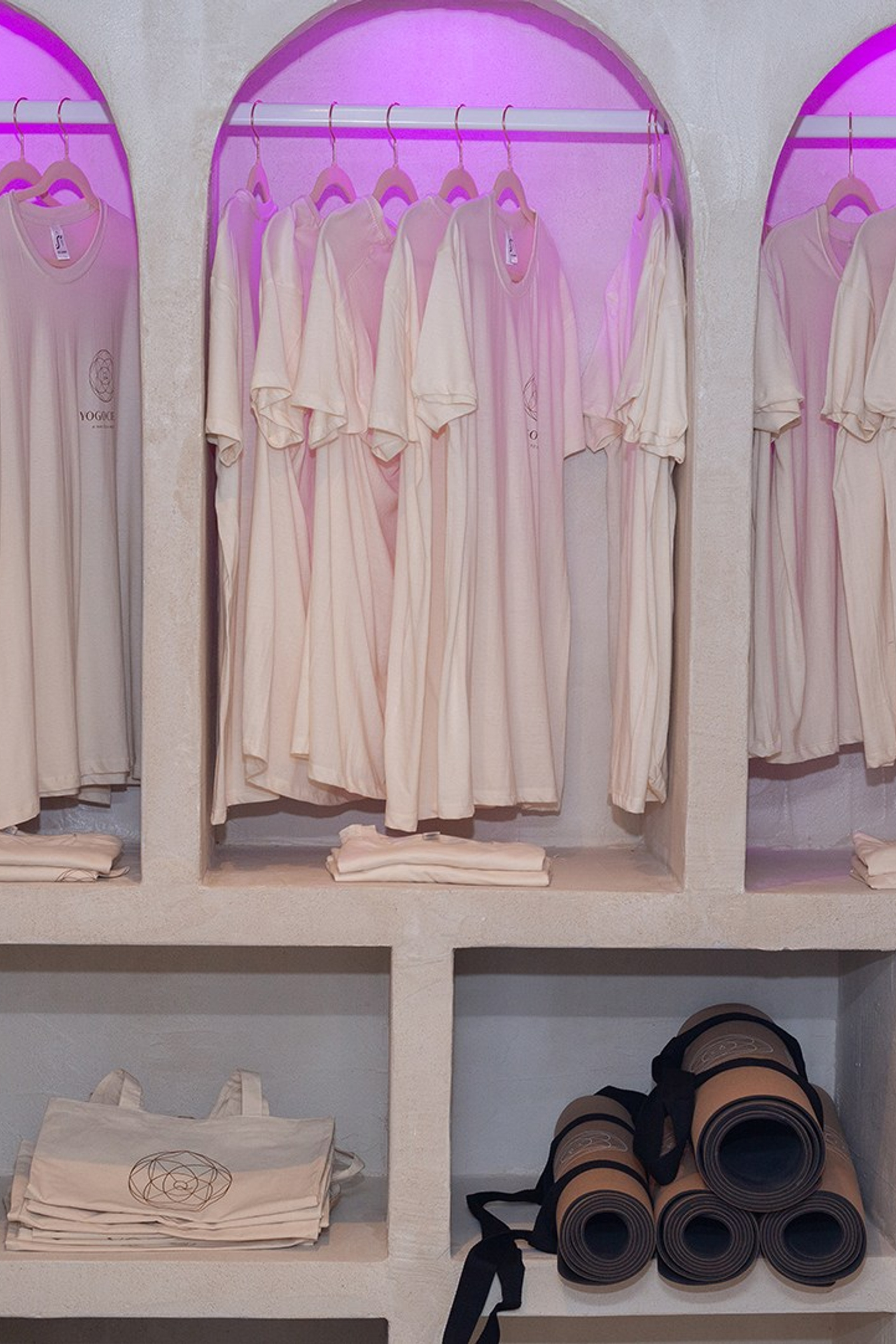 YOGOCIETY. Екатерина Матьё — профессиональный фотограф из города Осер Франция