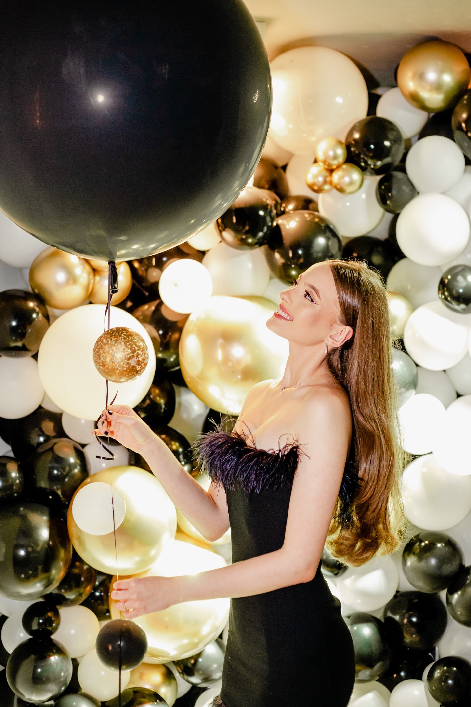 Festa de aniversário em uma vinícola no pôr do sol — Ivana Oleskovicz