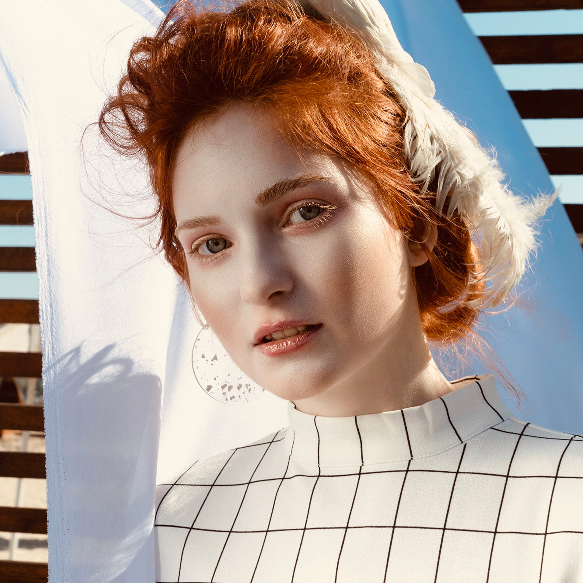 Feroce magazine: The November issues Modern Mary Stuart
