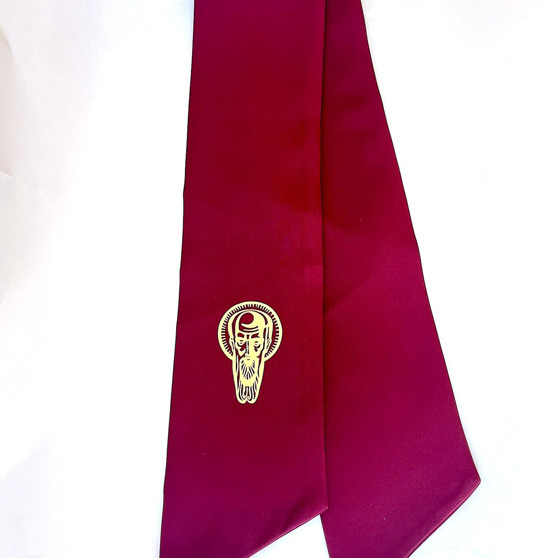 Шал за завършване с лого. 🎓 Togiishapki.bg — Тоги и академични шапки за дипломиране на студенти, ученици и деца