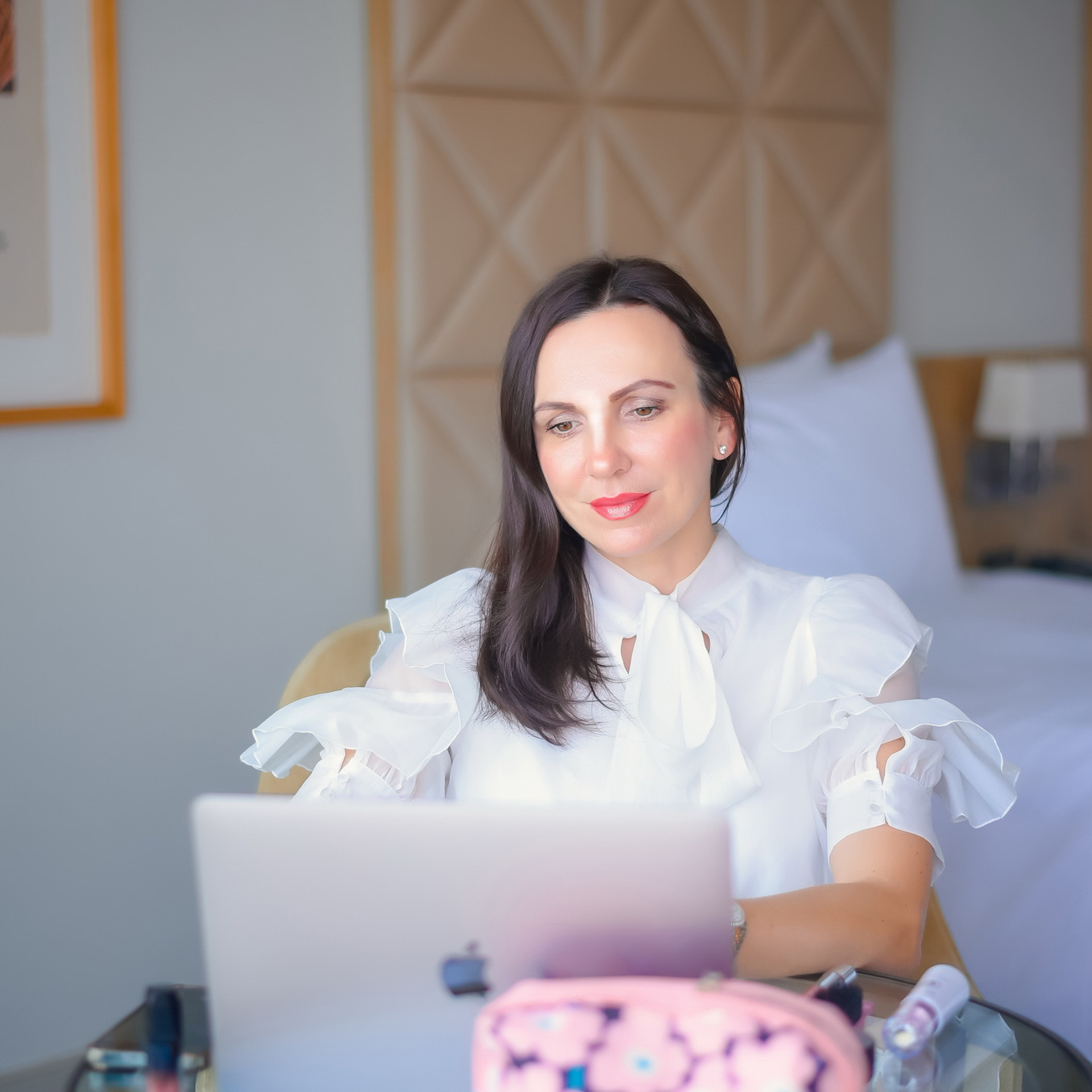 Review. Photographer in Tokyo, Japan