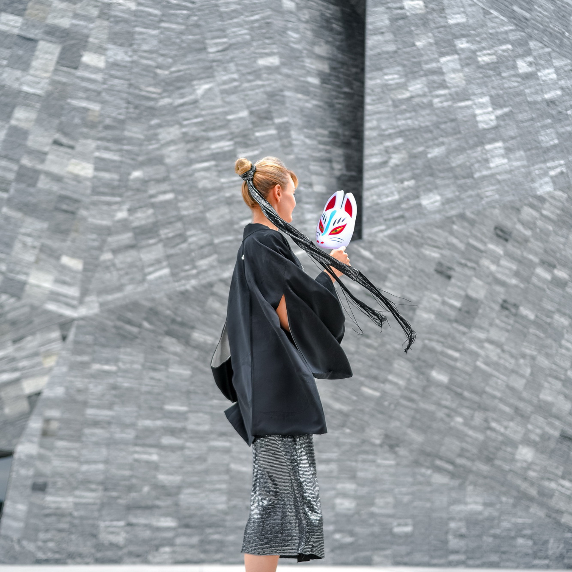 Review. Photographer in Tokyo, Japan