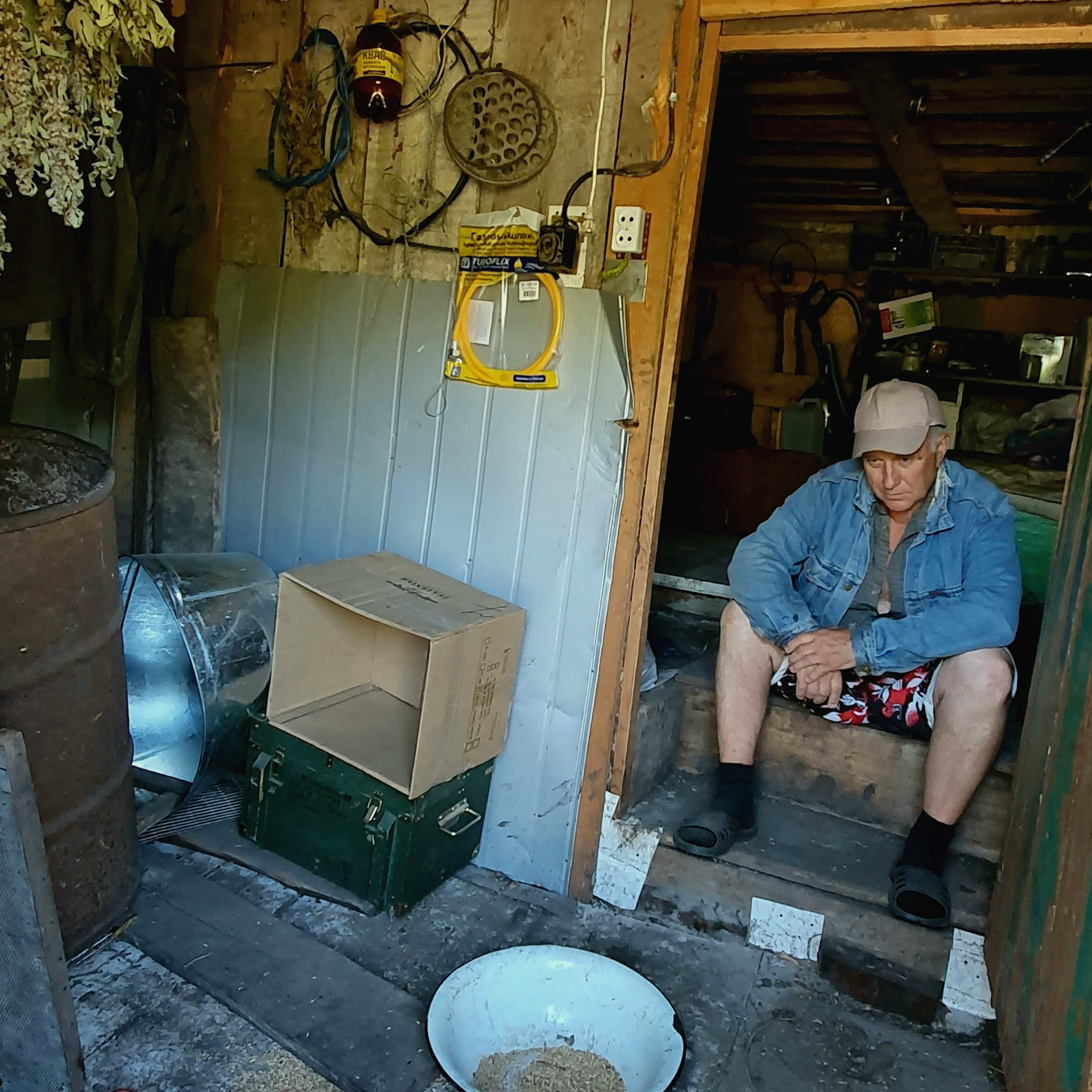 Street фото. Consultation on printing in various magazines, illustrations for books