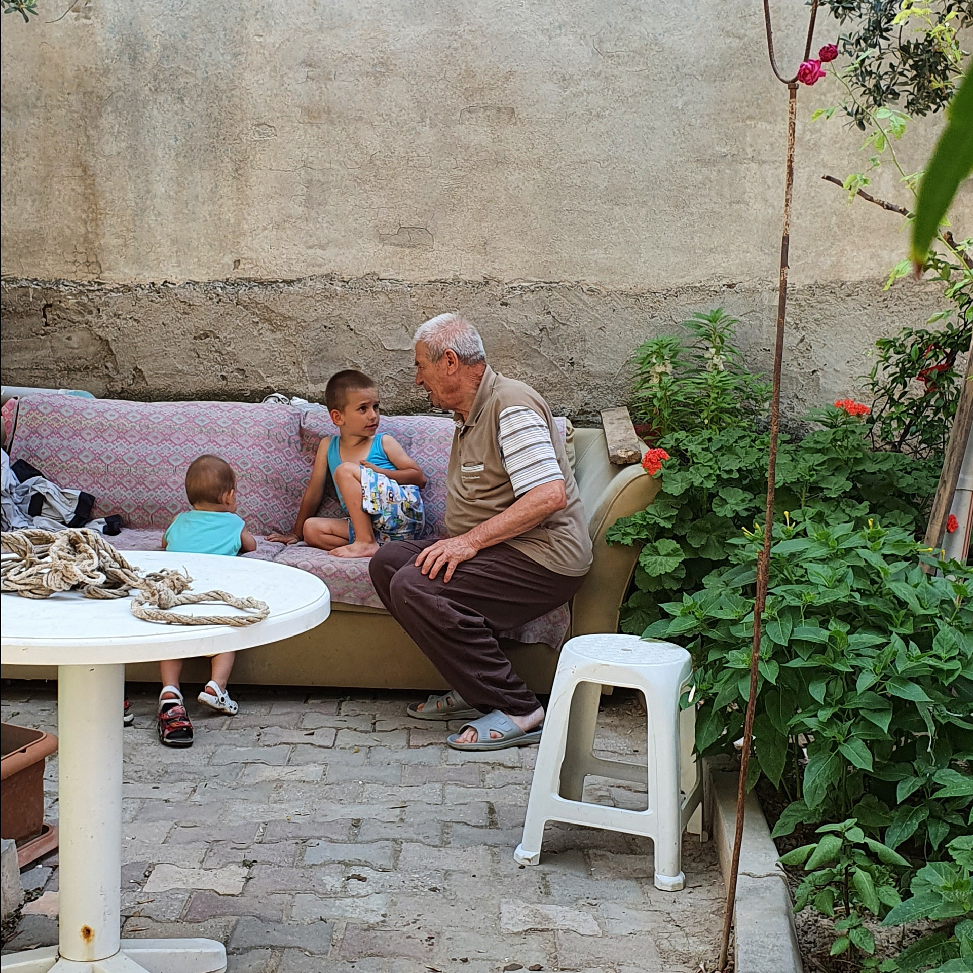 Street фото. Consultation on printing in various magazines, illustrations for books