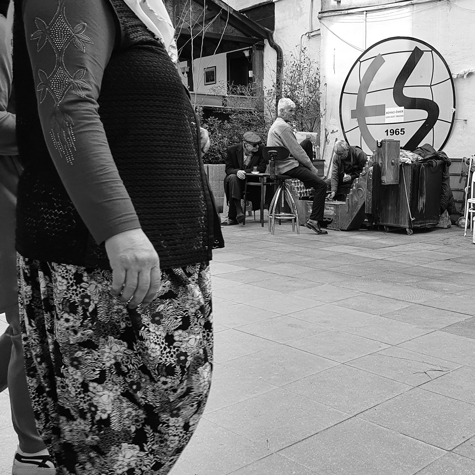 Street фото. Consultation on printing in various magazines, illustrations for books