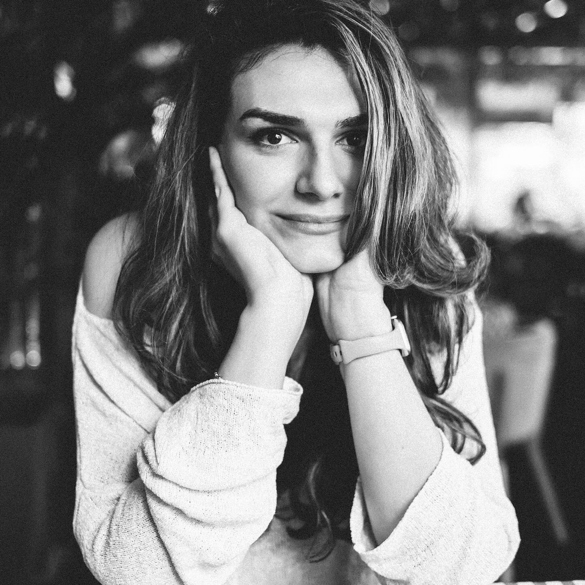 Recenzii. Daniel Cioc - Fotograf profesionist în București, specializat în evenimente, nunta, botez, corporate, portret și boudoir