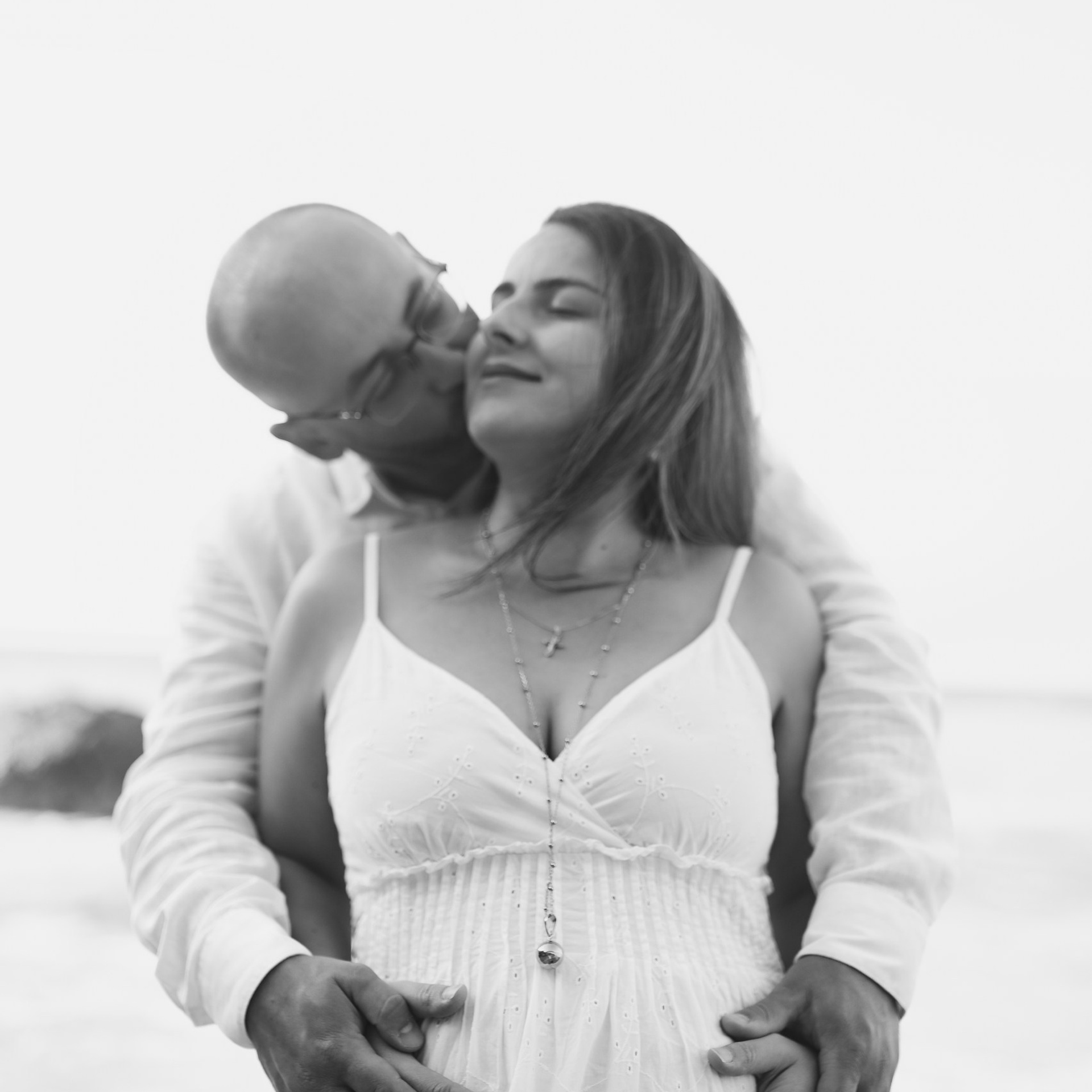 Επαγγελματική φωτογράφιση εγκυμοσύνης και νεογέννητου στη Ρόδο. Φωτογράφος νεογέννητων στη Ρόδο. Φωτογράφιση εγκυμοσύνης