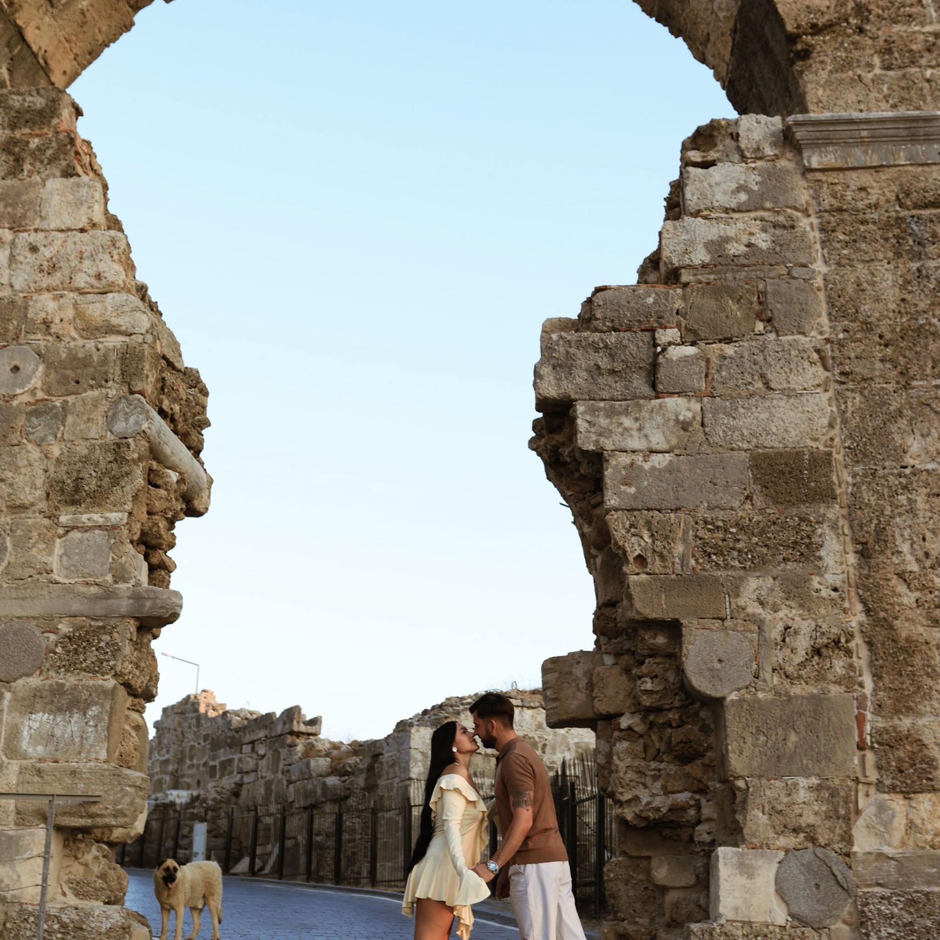 1.Love story Прогулка по Старому городу. Алсу Девели. Фотограф в Алании в Турции, Аланья, Сиде, Белек, Анталия, Кемер, Конаклы, Окурджалар. Фотосъемки в Алании. Фотосессия в Алания