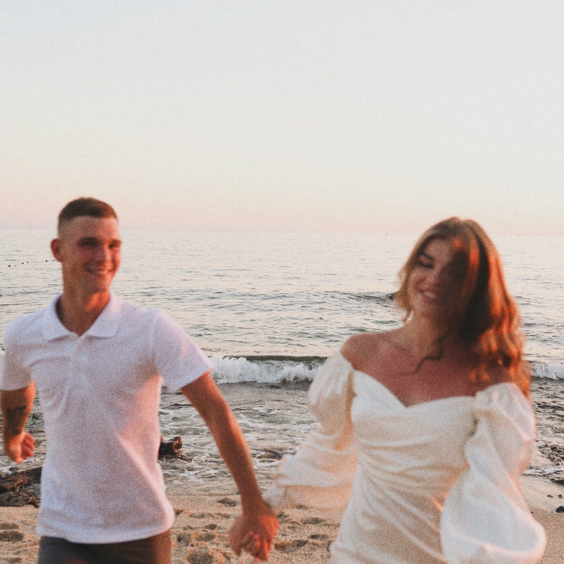 Sunset.Beach. Love story on Cleopatra beach at sunset. Alanya. Alsu Develi, Photographer in Turkey, Alanya, Side, Belek, Antalya, Kemer, Turkiye. Photoshooting in Alanya. Photosession in Belek, Side