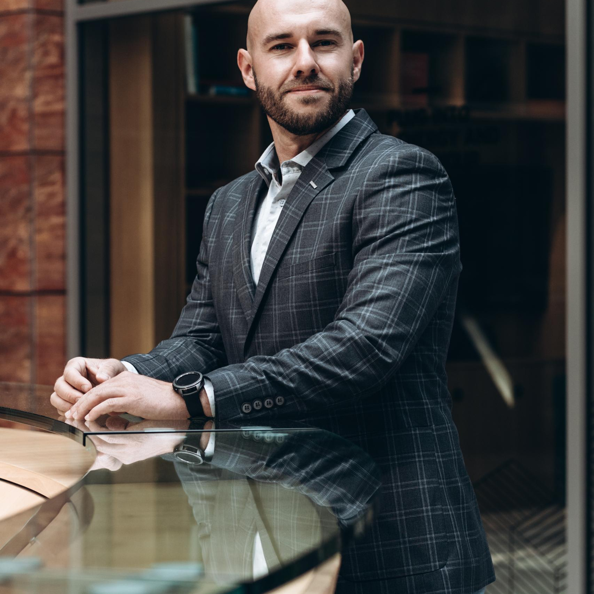 Review. Dana Lišková — Empathetic Photographer | Introspective Artist |Neurodivergent Coach | Founder of Artepy.cz