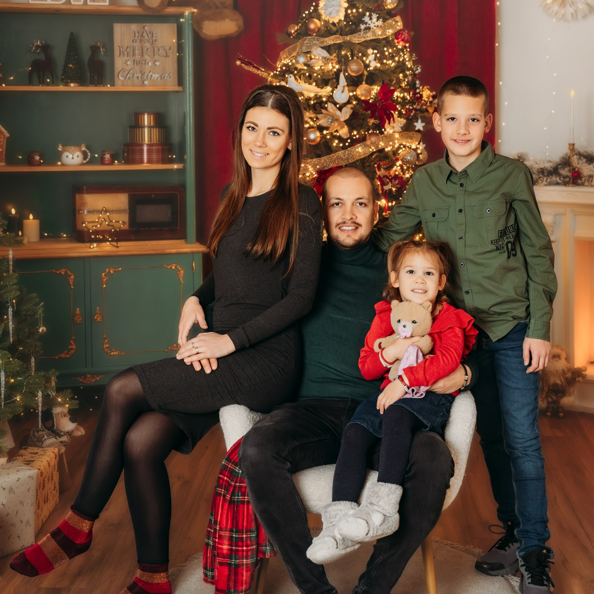 RECENZIJE. DEČIJI FOTOGRAF BEOGRAD|NOVOGODISNJE FOTOGRAFISANJE|CAKE SMASH