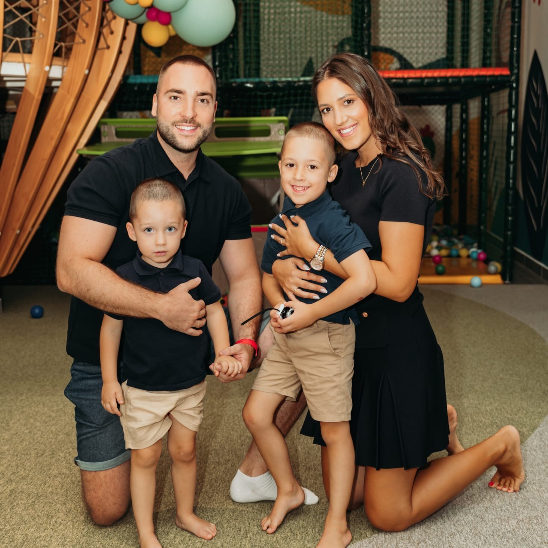 RECENZIJE. DEČIJI FOTOGRAF BEOGRAD|NOVOGODISNJE FOTOGRAFISANJE|CAKE SMASH