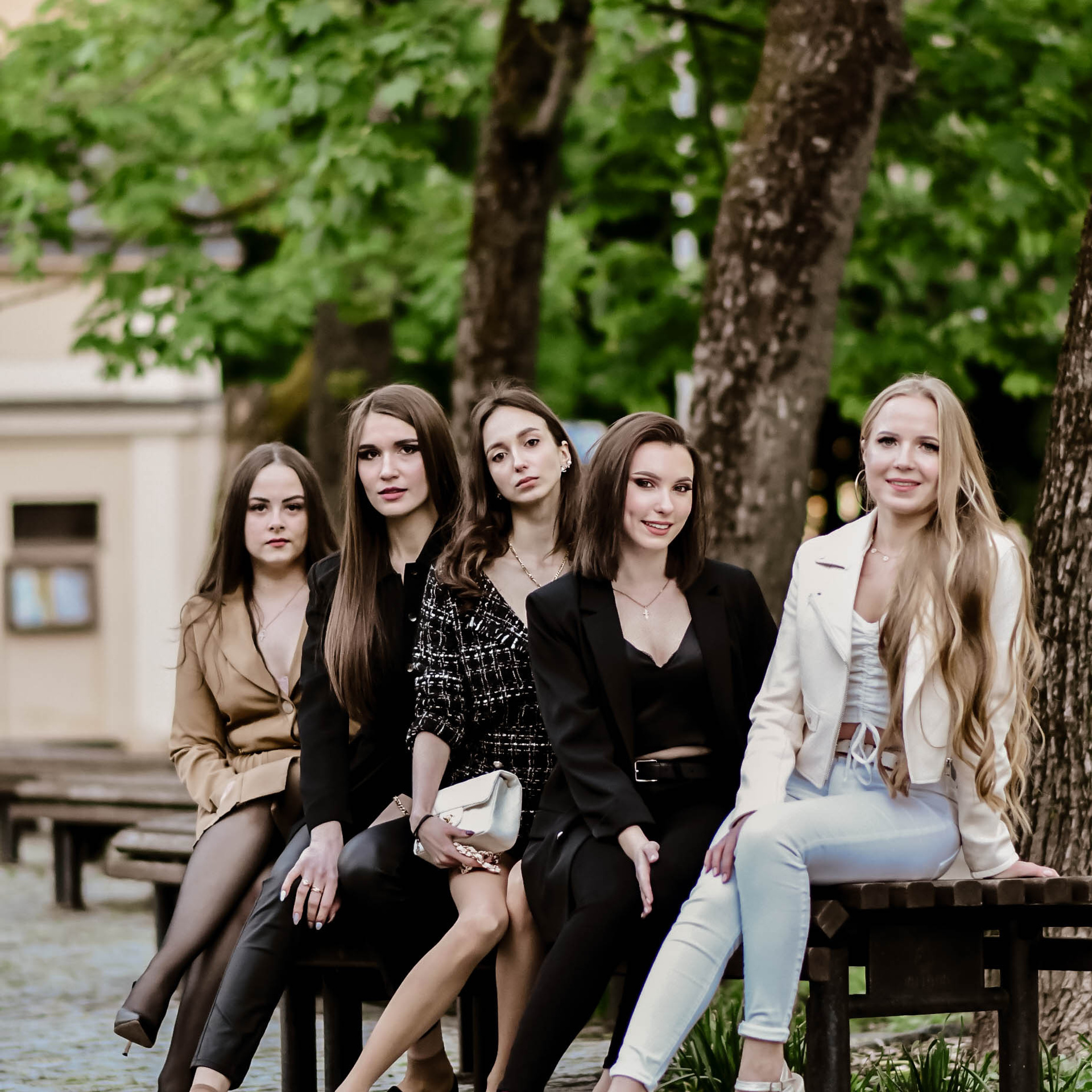 Elvyros mergvakaris. Photographer from Vilnius