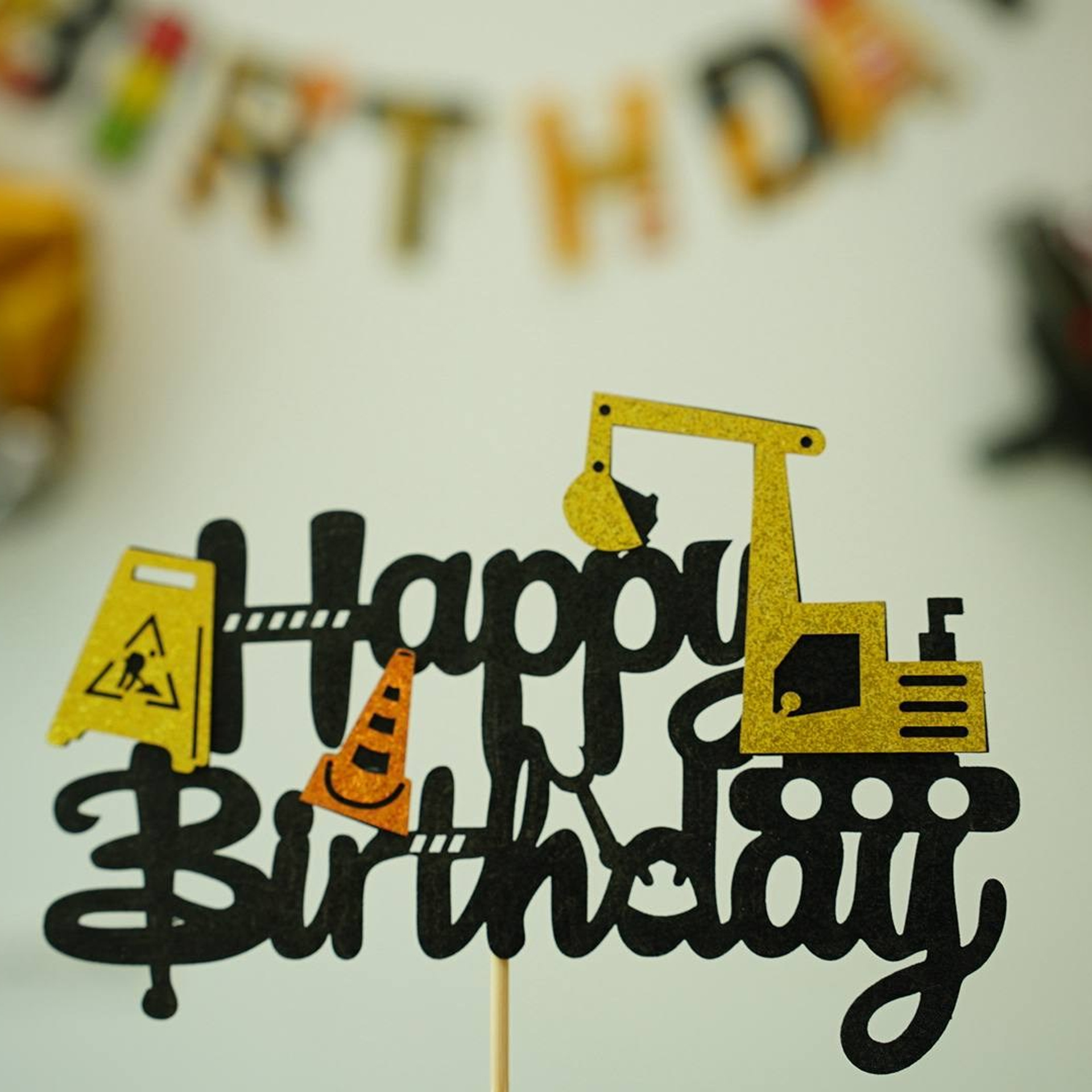 🎂 Birthday Photoshoot Abu Dhabi, Dubai | Professional Kids Birthday Photography. Professional Photographer Abu Dhabi, Dubai — Yulia Ismoilova | 2025