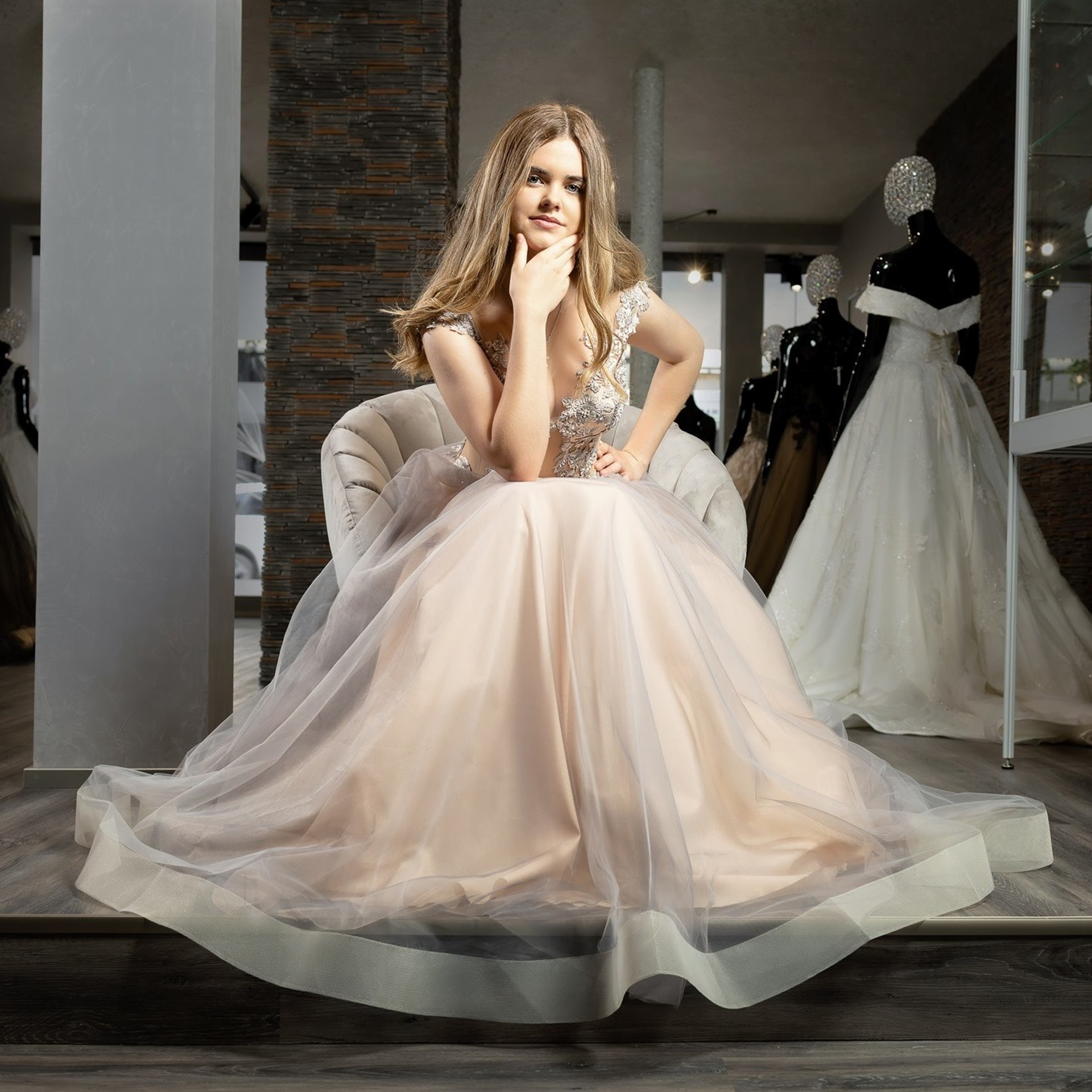 Ședință foto promovare magazin de rochii