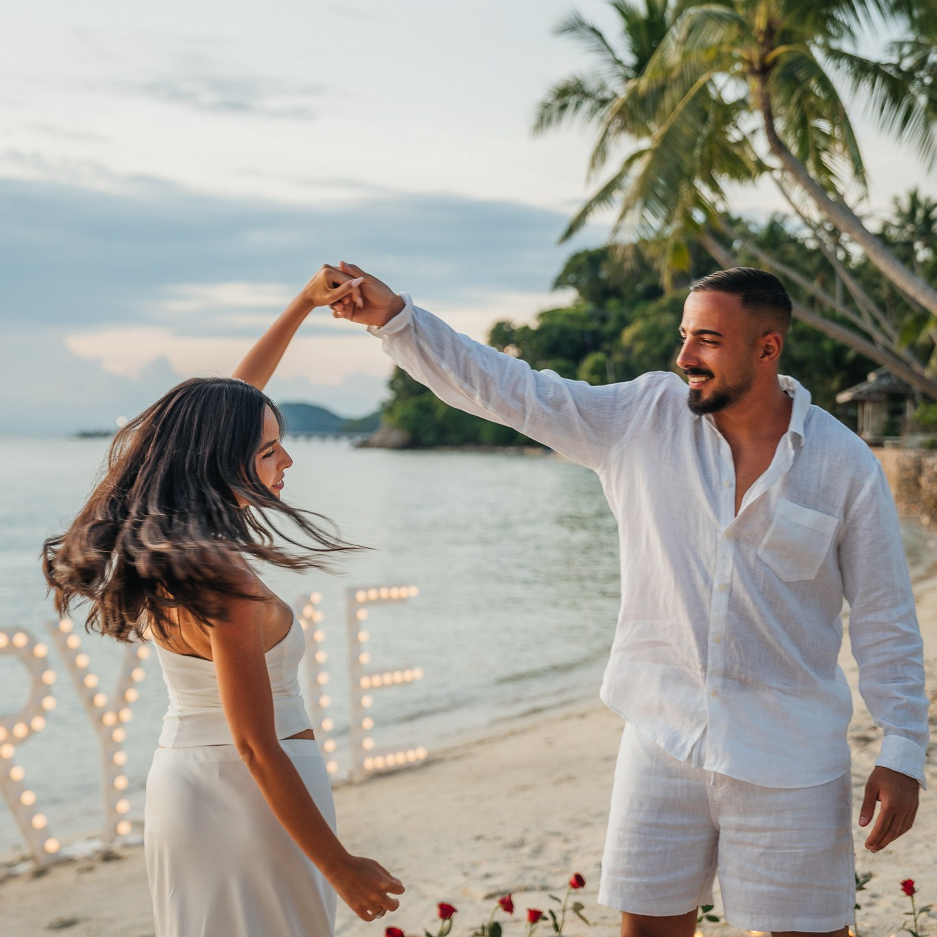 Photo. Romantic proposal on Koh Samui, Thailand