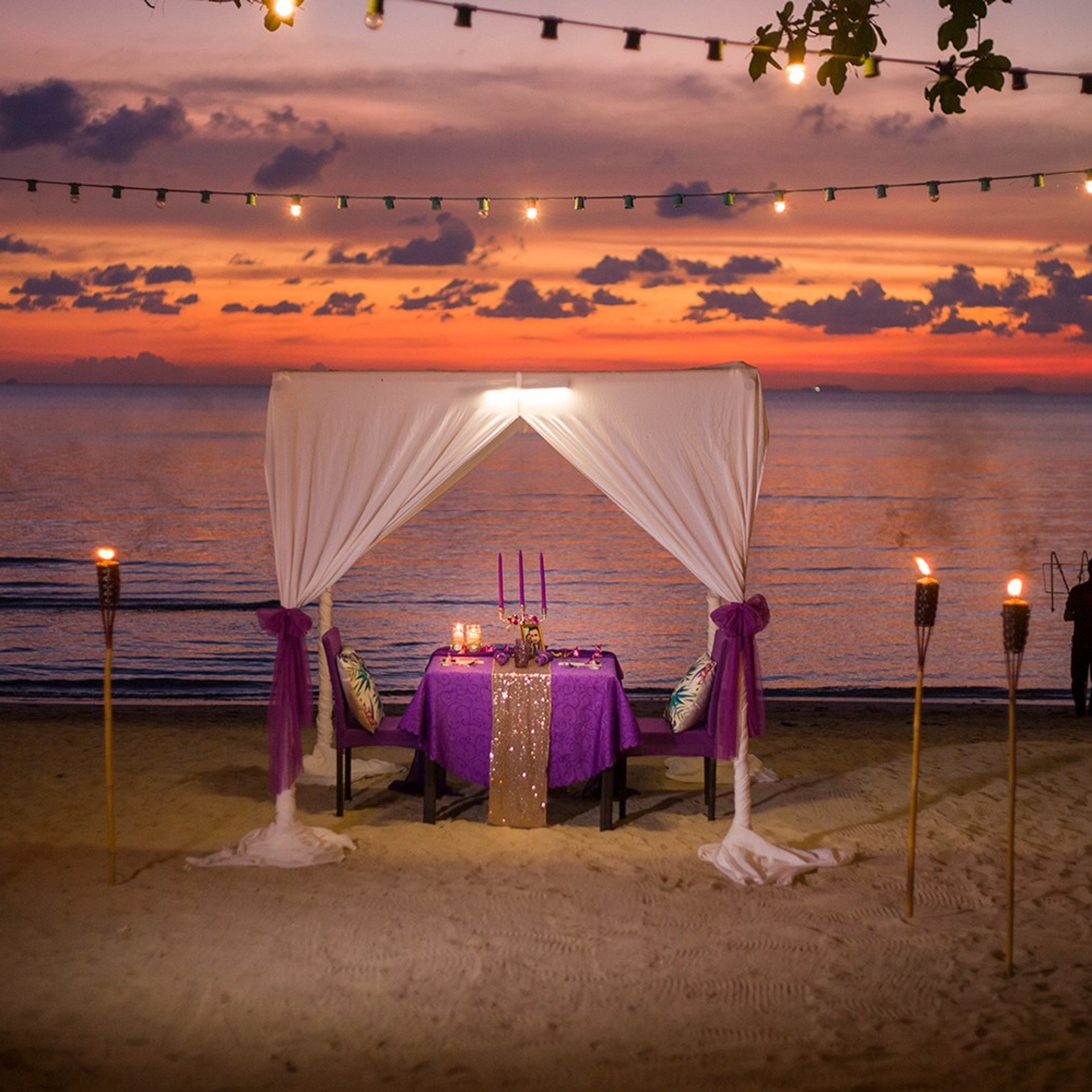Photo. Romantic proposal on Koh Samui, Thailand