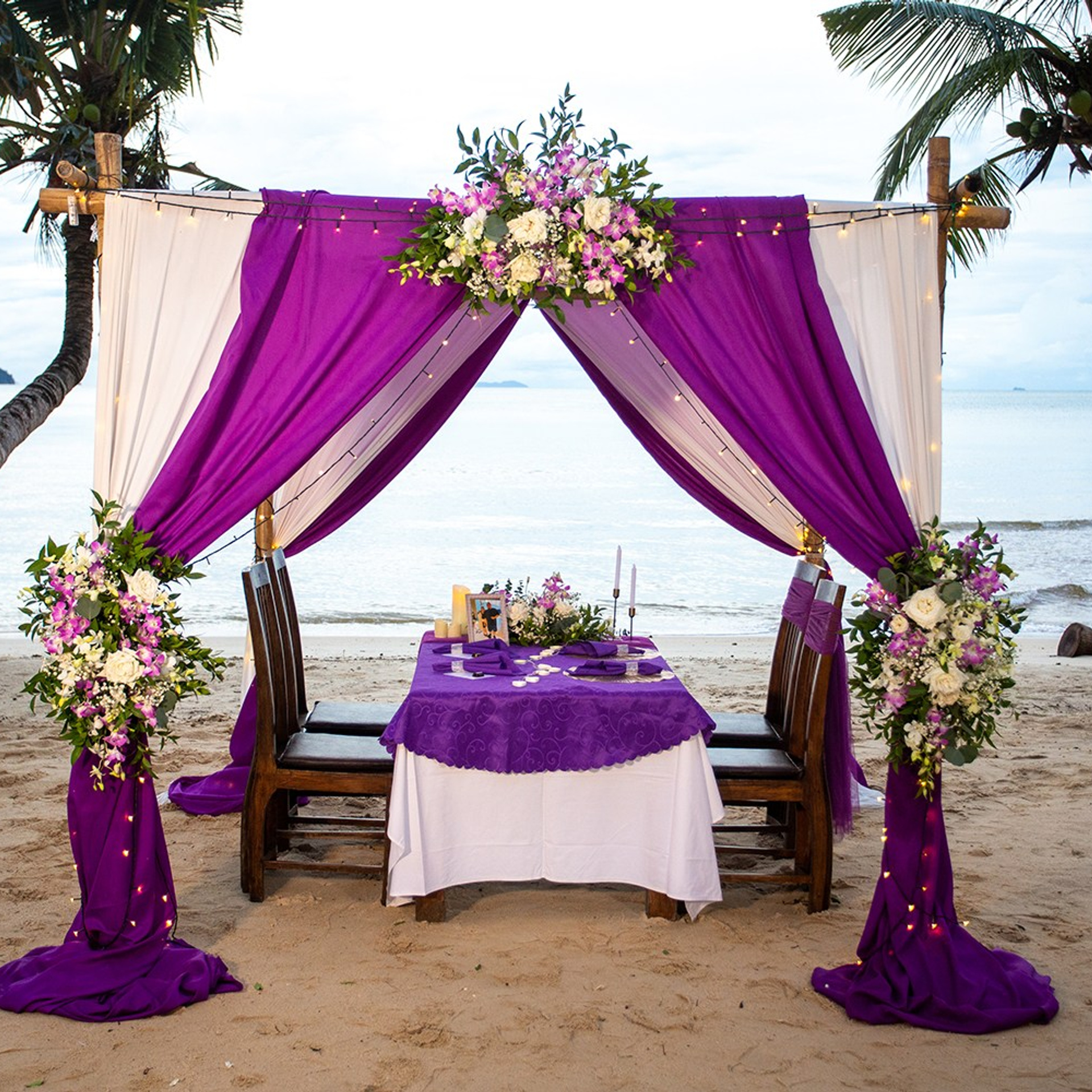 Photo. Romantic proposal on Koh Samui, Thailand