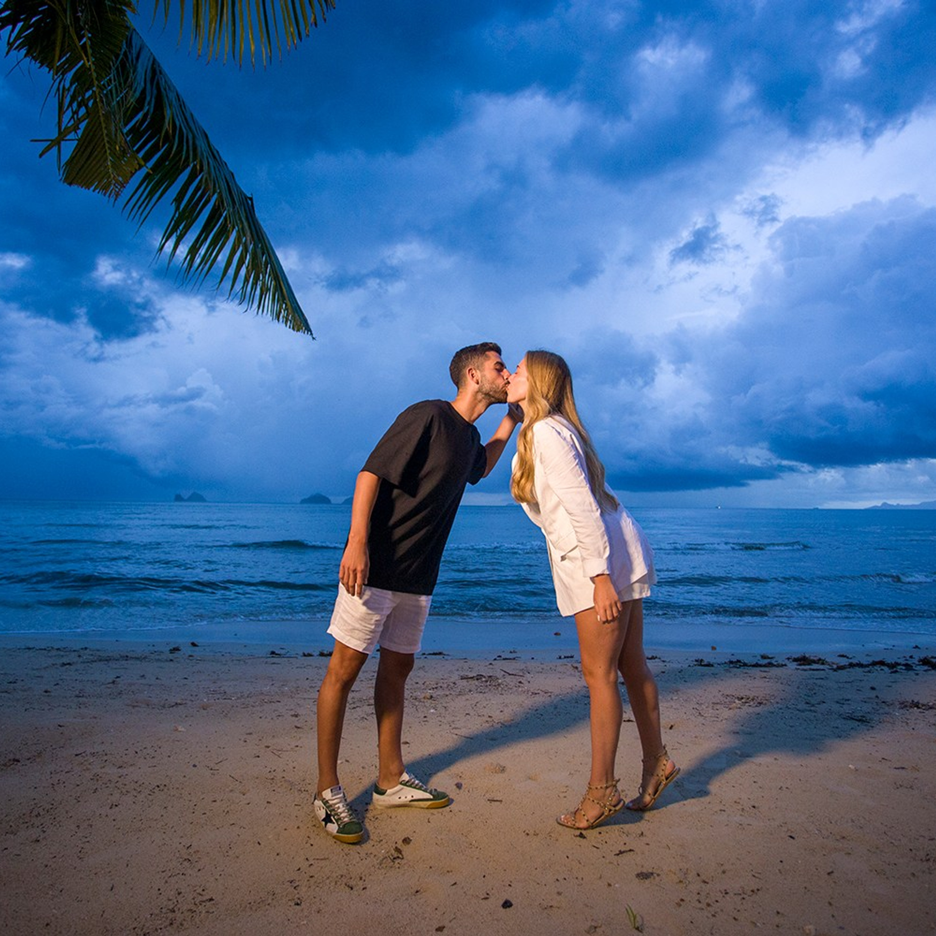 Photo. Romantic proposal on Koh Samui, Thailand
