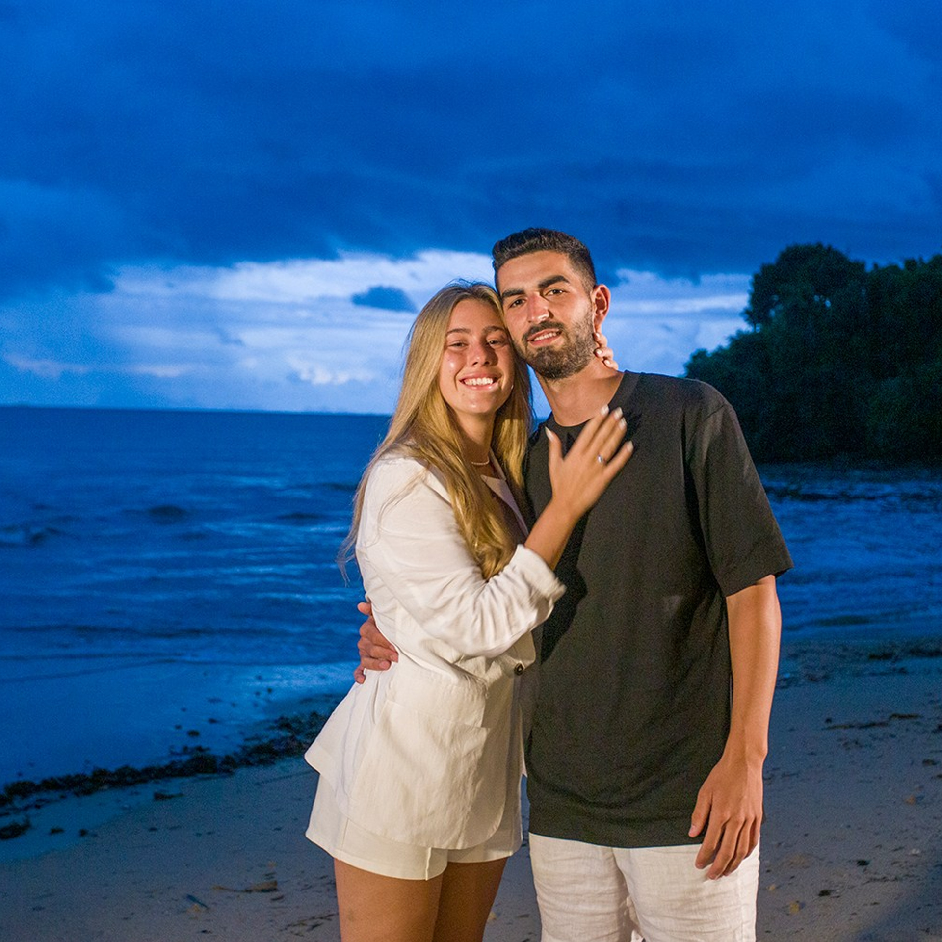 Photo. Romantic proposal on Koh Samui, Thailand