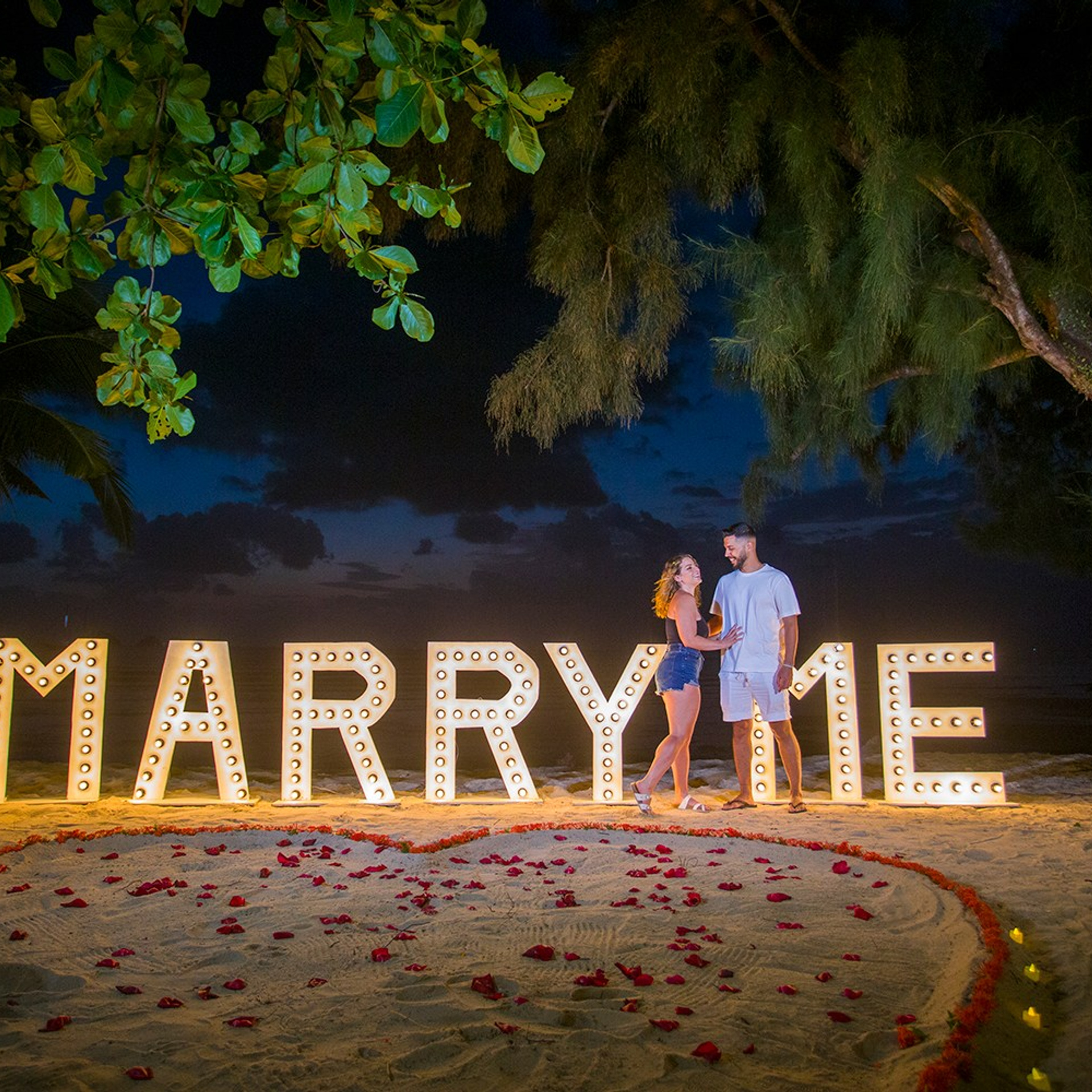 Photo. Romantic proposal on Koh Samui, Thailand