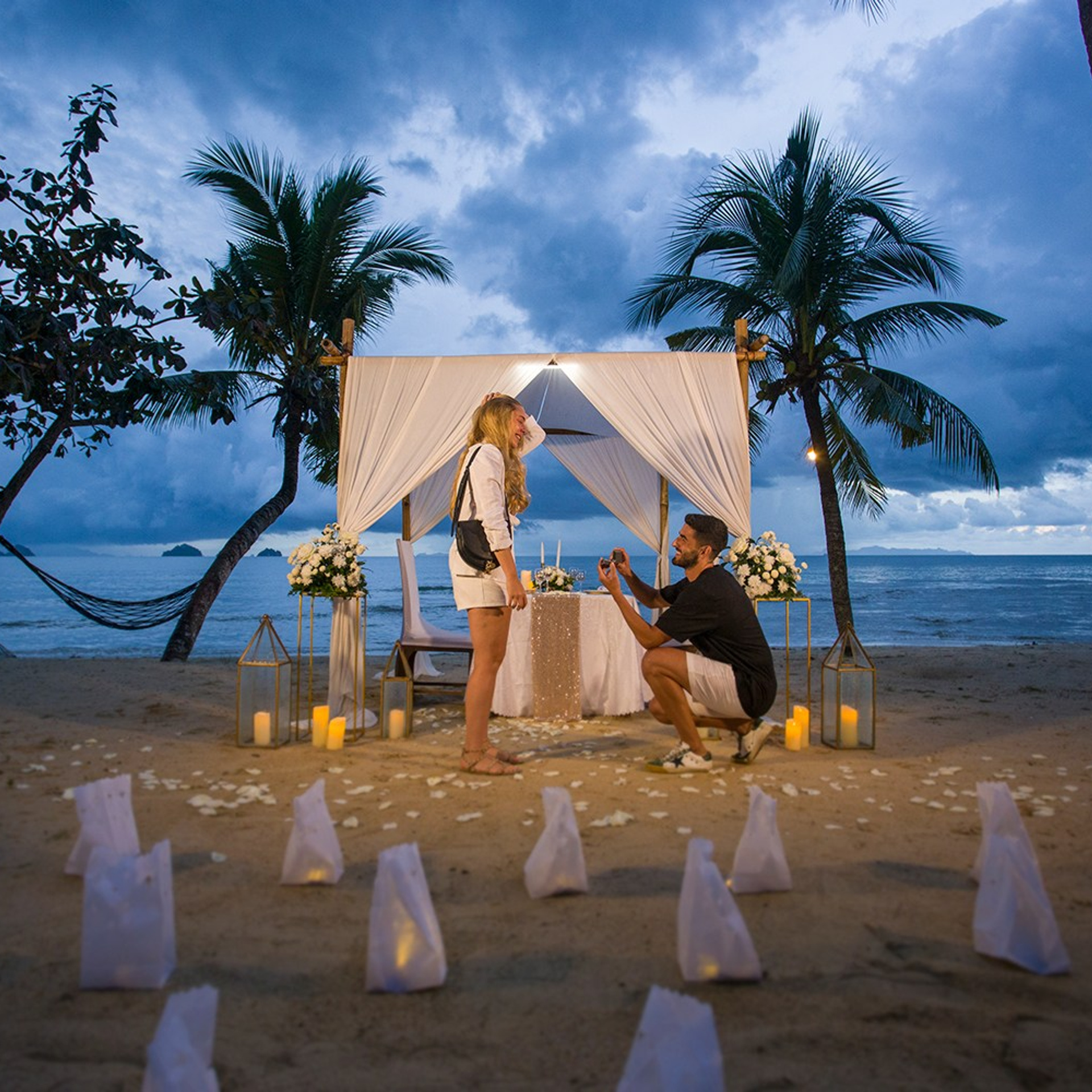 Photo. Romantic proposal on Koh Samui, Thailand