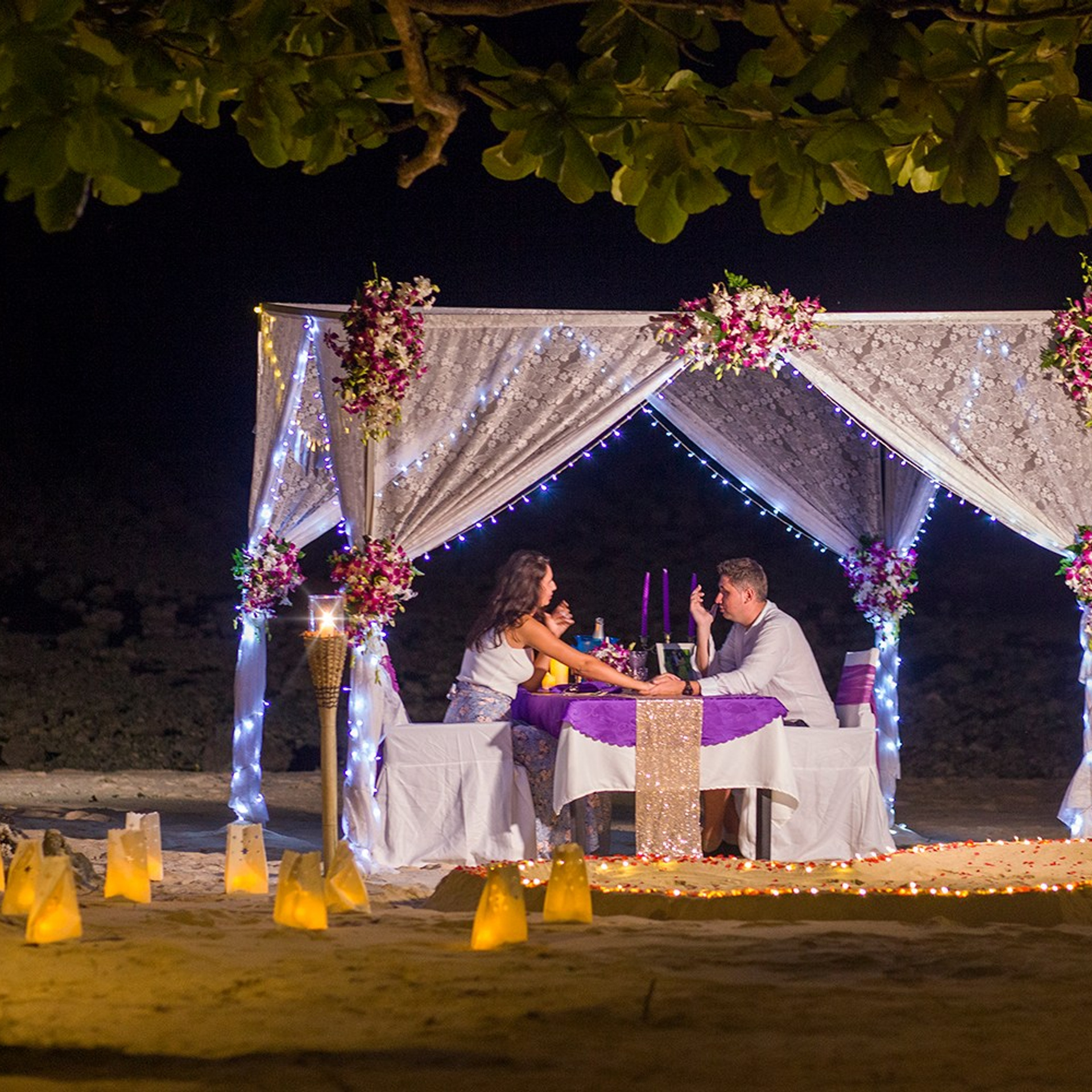 Photo. Romantic proposal on Koh Samui, Thailand