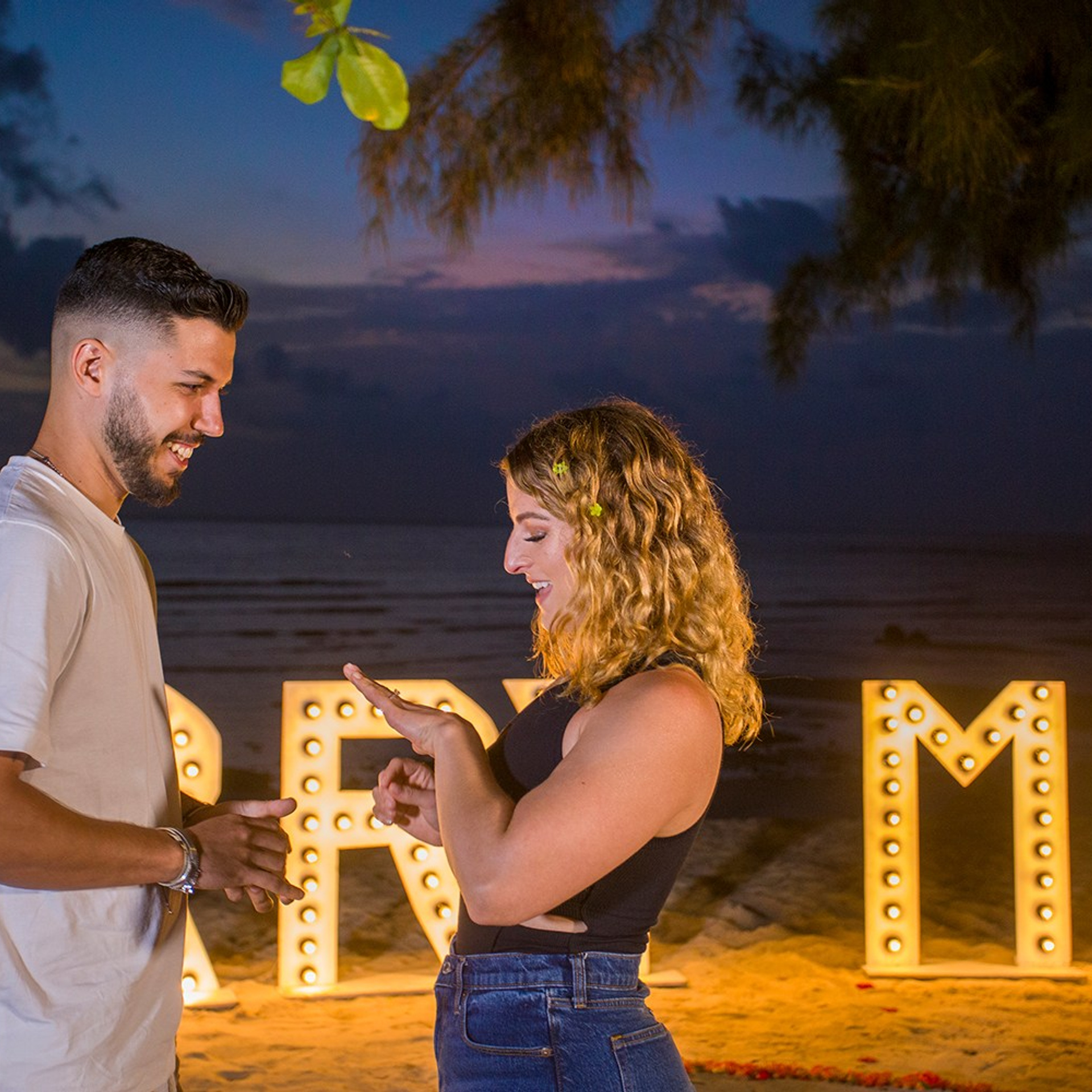 Photo. Romantic proposal on Koh Samui, Thailand