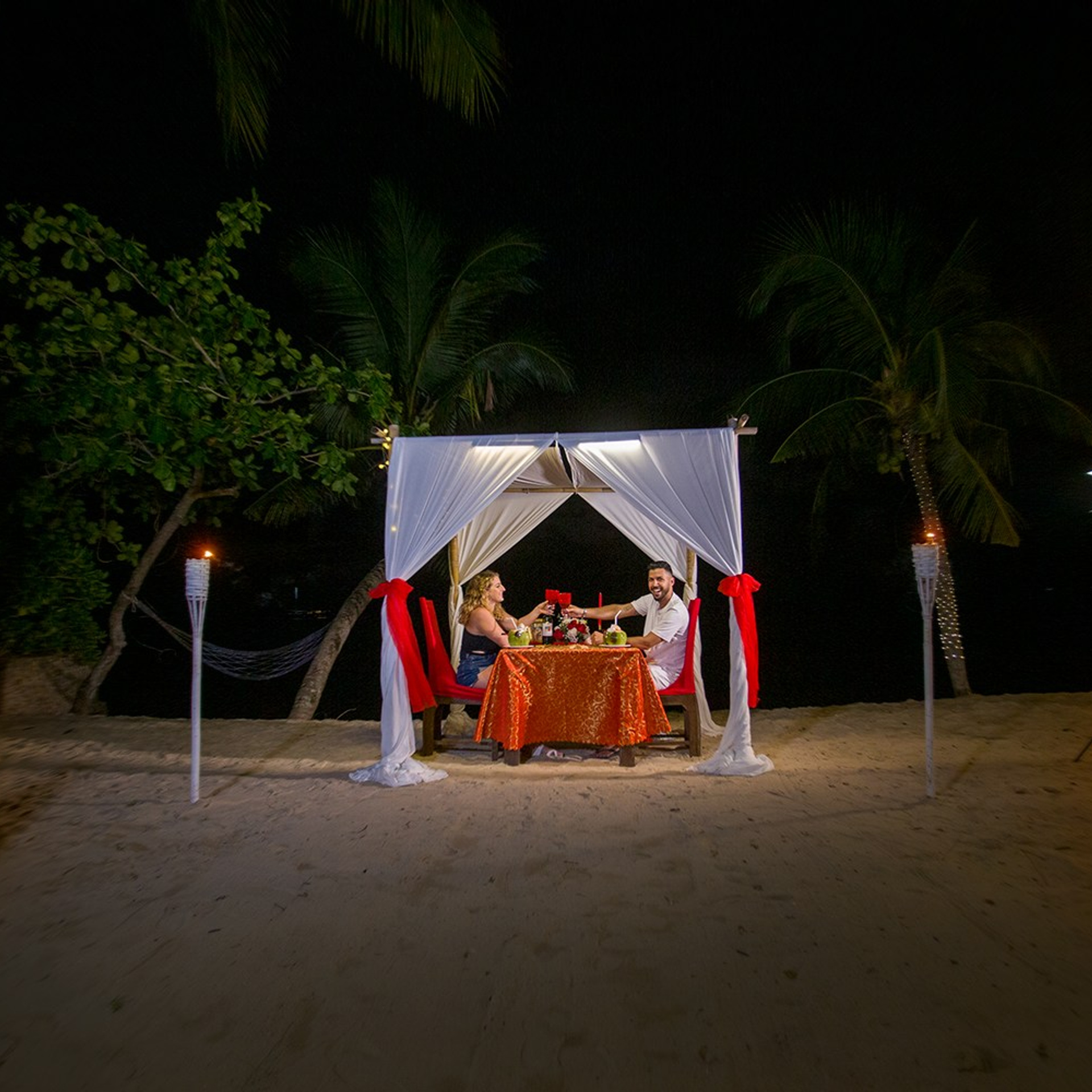 Photo. Romantic proposal on Koh Samui, Thailand