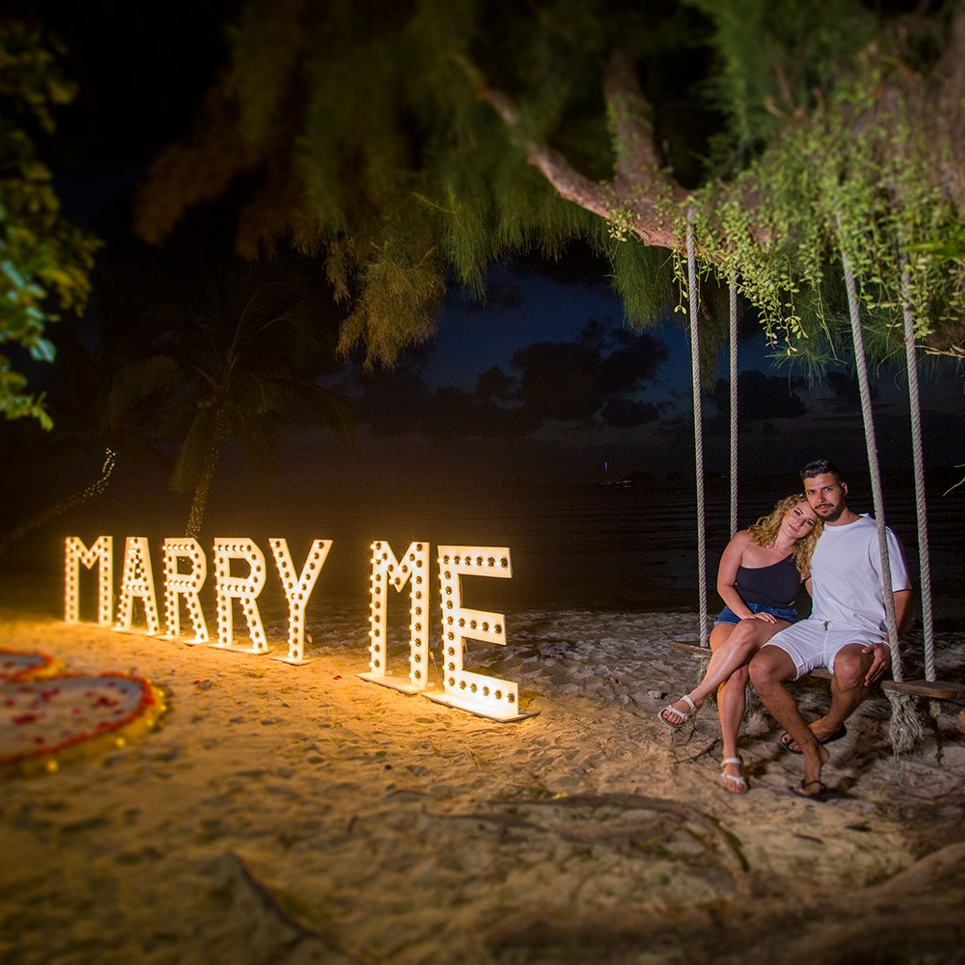 Photo. Romantic proposal on Koh Samui, Thailand