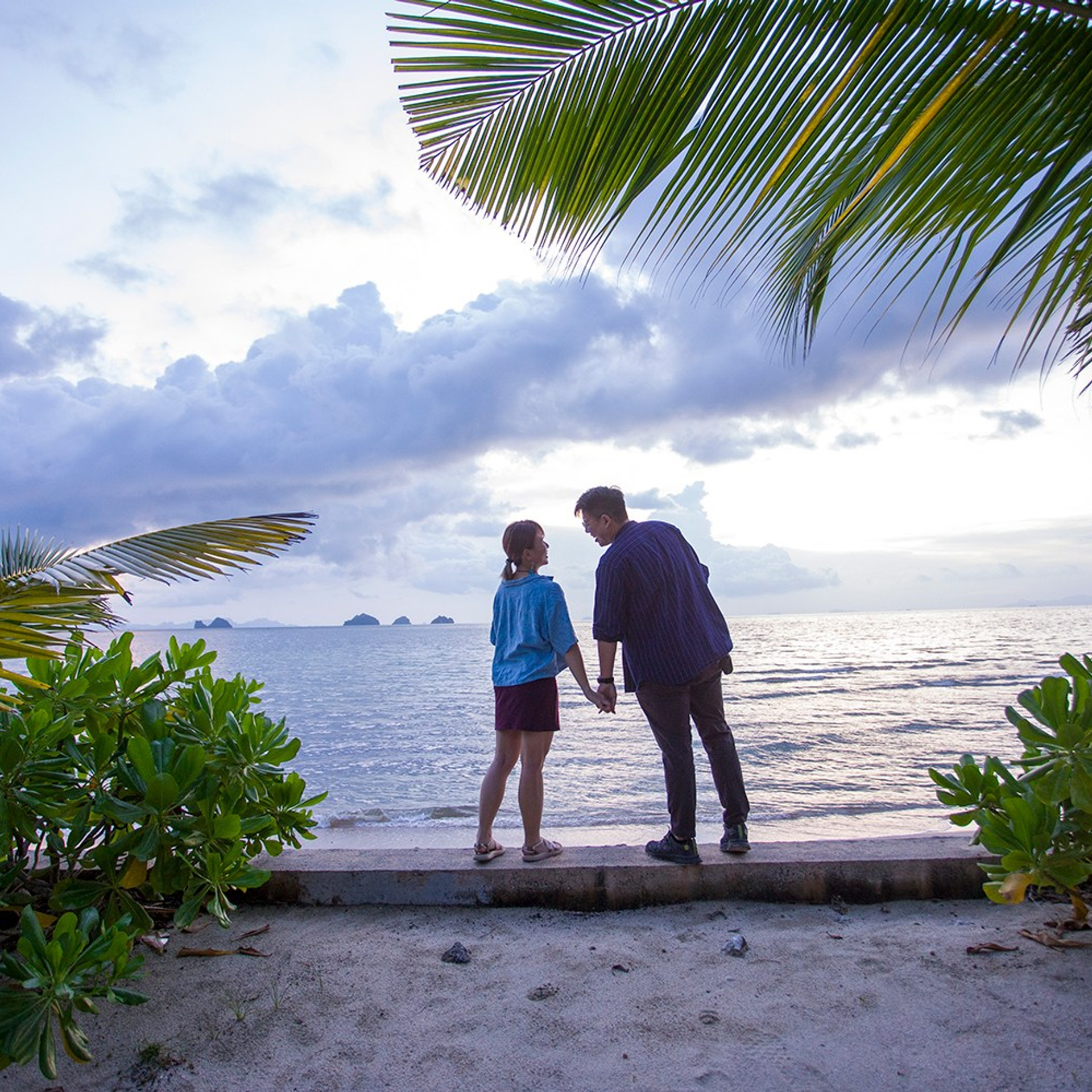 Photo. Romantic proposal on Koh Samui, Thailand