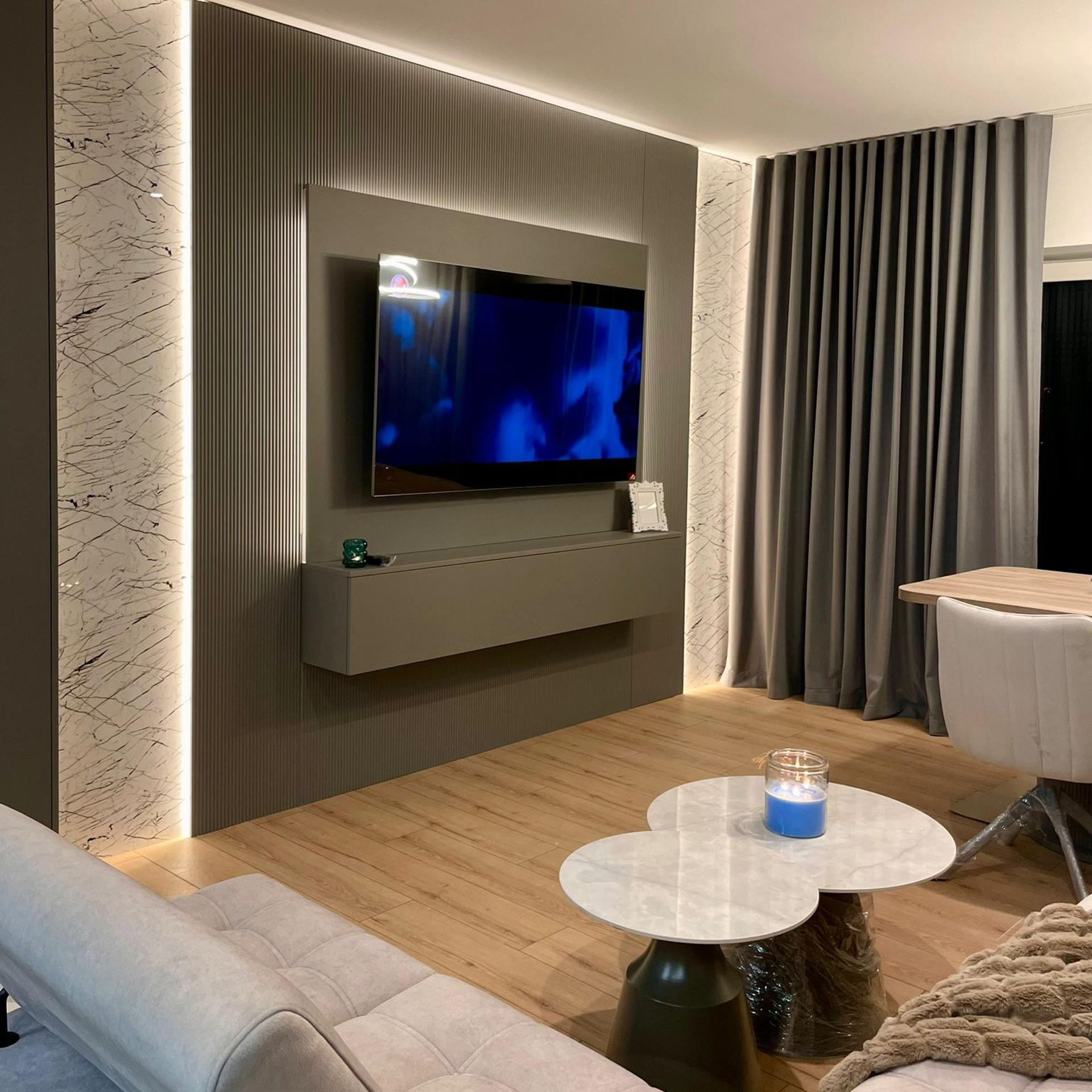 The Grey Orchid – Eleganță în Design Interior. IONESCU ELENA