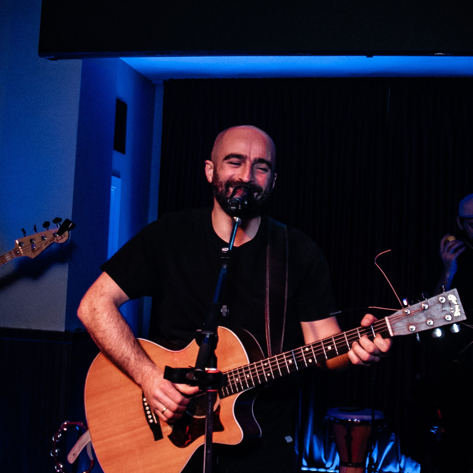 Mgzavrebi at Hard Rock Cafe, Yerevan