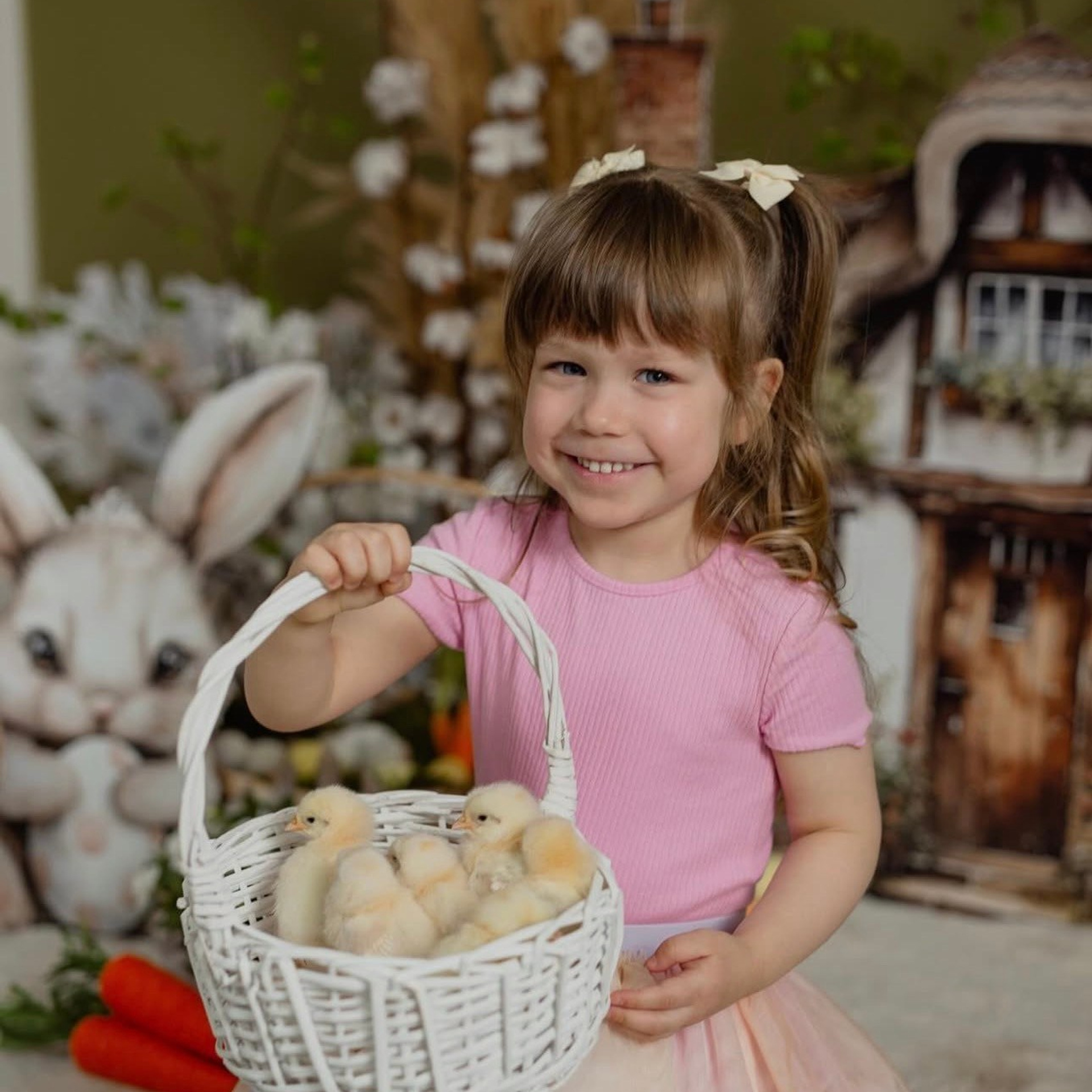 Lieldienu minifotosesija: avanss (29.03.2026.). Populārākā kāzu, bērnu un ģimeņu fotogrāfe Latgalē Veronika Lokotko