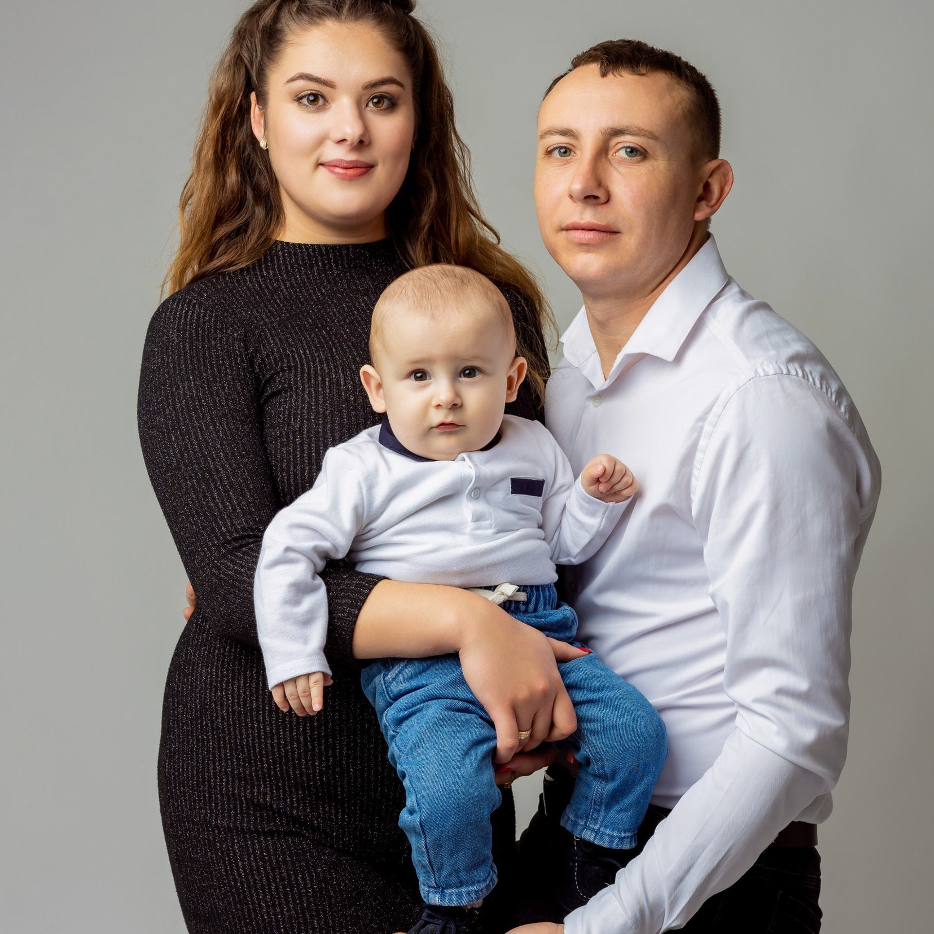 RECENZII. Fotograf de familie la Ungheni și Reggio-Emilia, Alessia Slivca