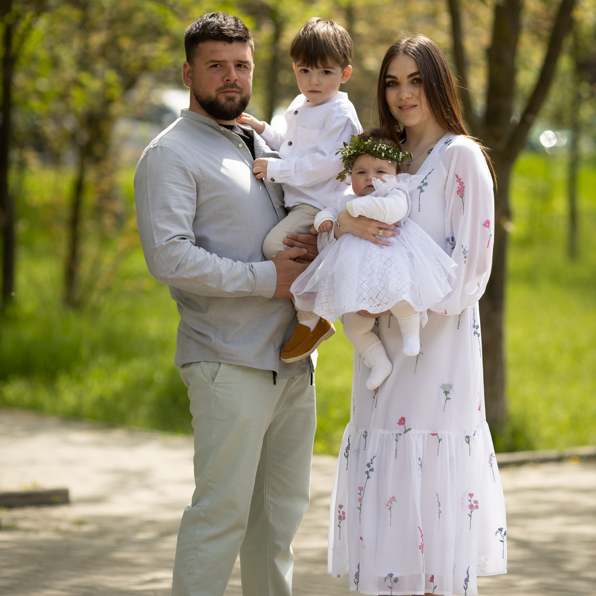 RECENZII. Fotograf de familie la Ungheni și Reggio-Emilia, Alessia Slivca