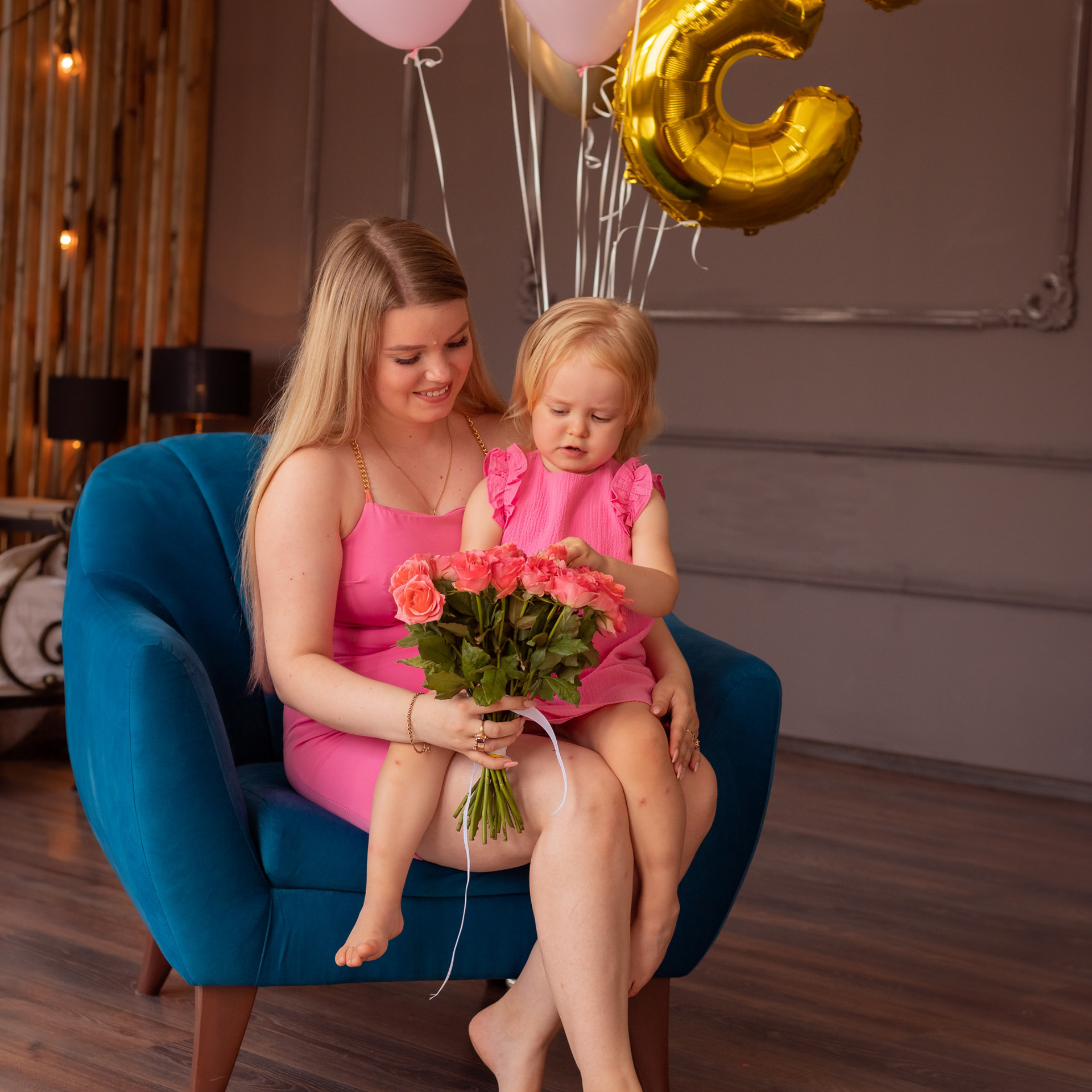 RECENZII. Fotograf de familie la Ungheni și Reggio-Emilia, Alessia Slivca