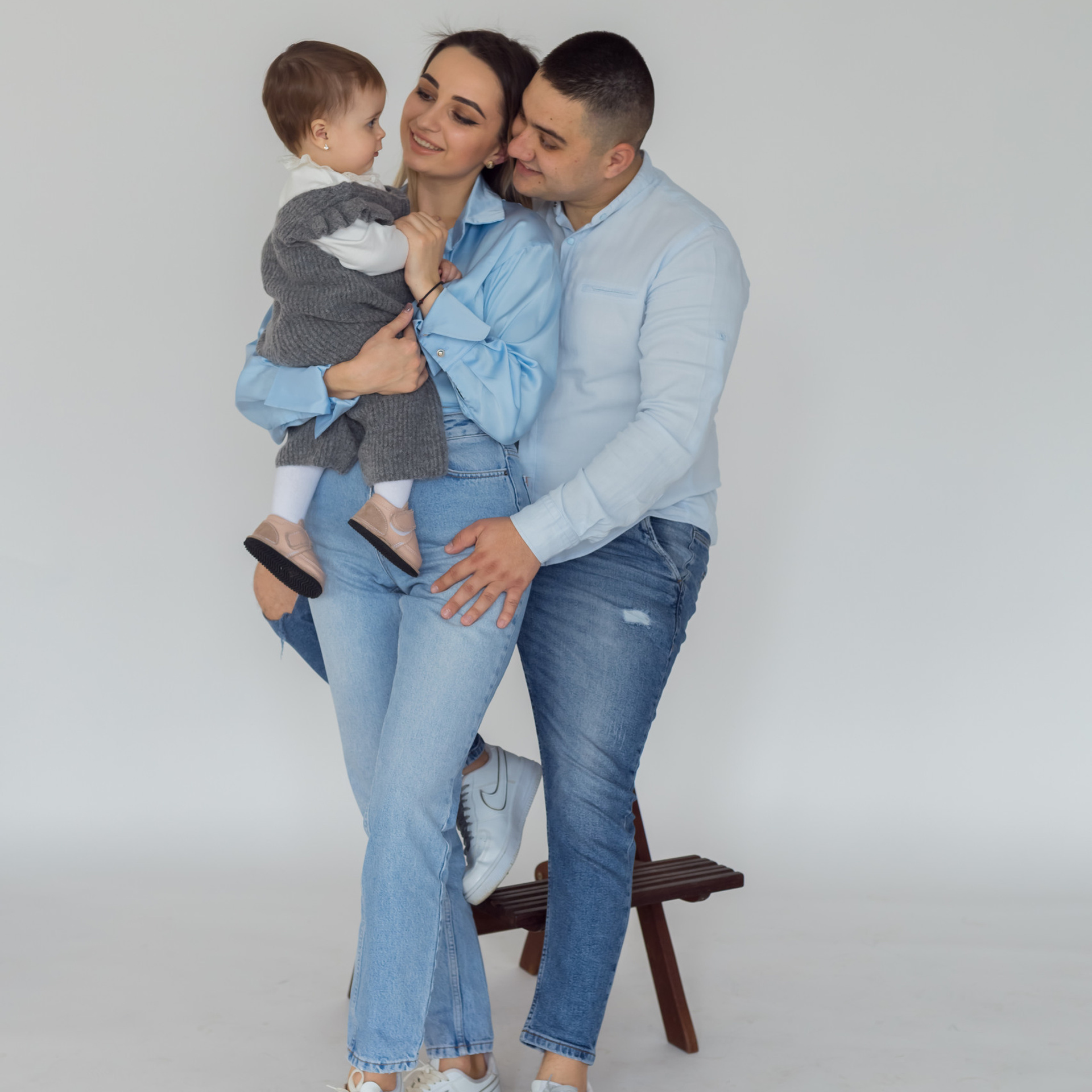 RECENZII. Fotograf de familie la Ungheni și Reggio-Emilia, Alessia Slivca