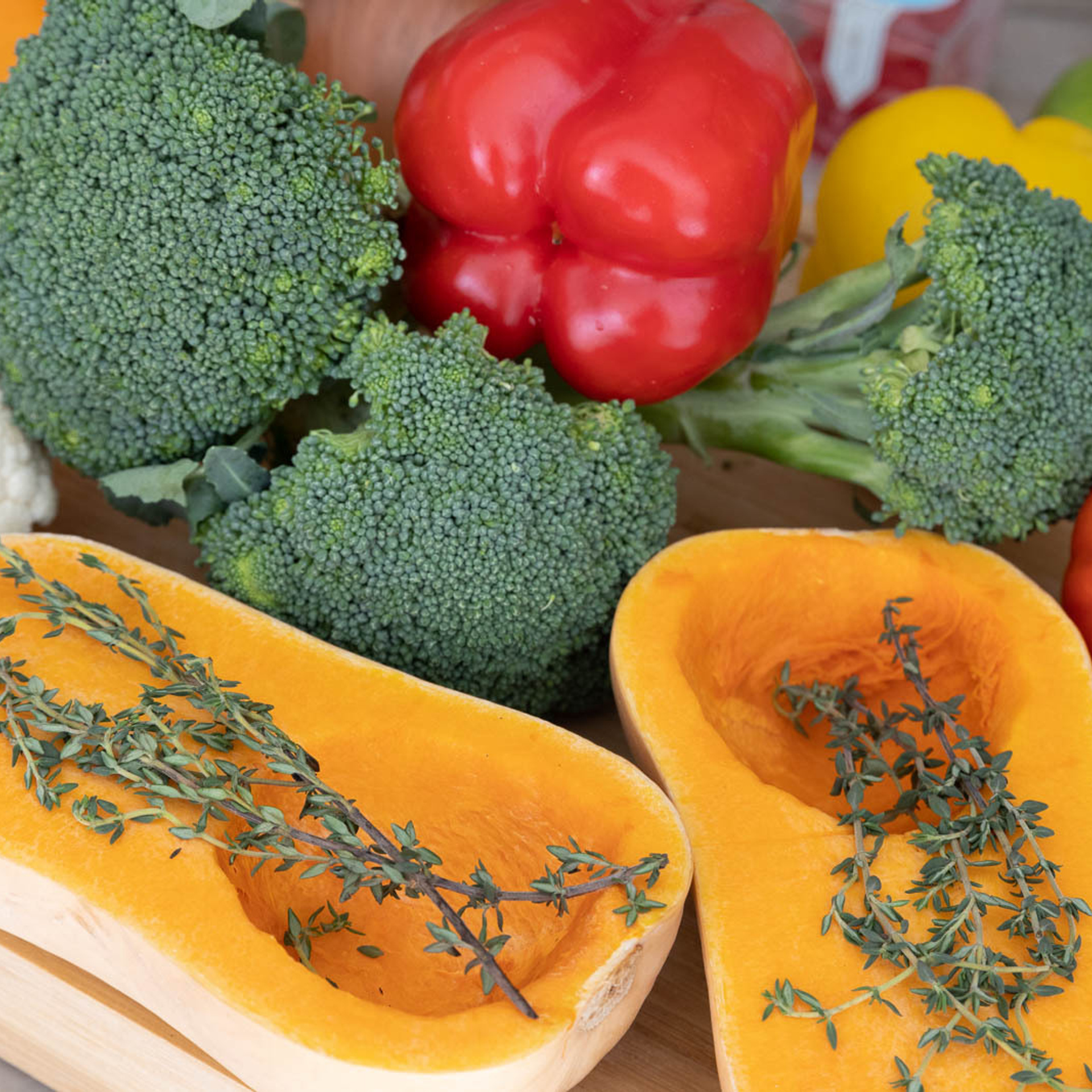 Reviews. Elena Kukhareva