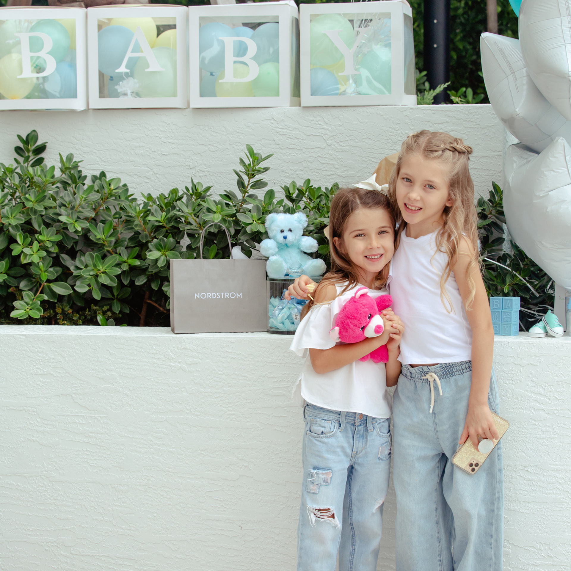 Reviews. Elena Kukhareva