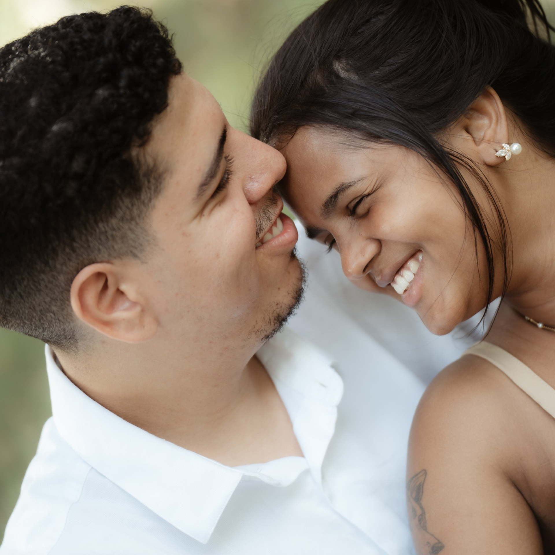 Sentiram. Lembrar não é só ver. É sentir de novo