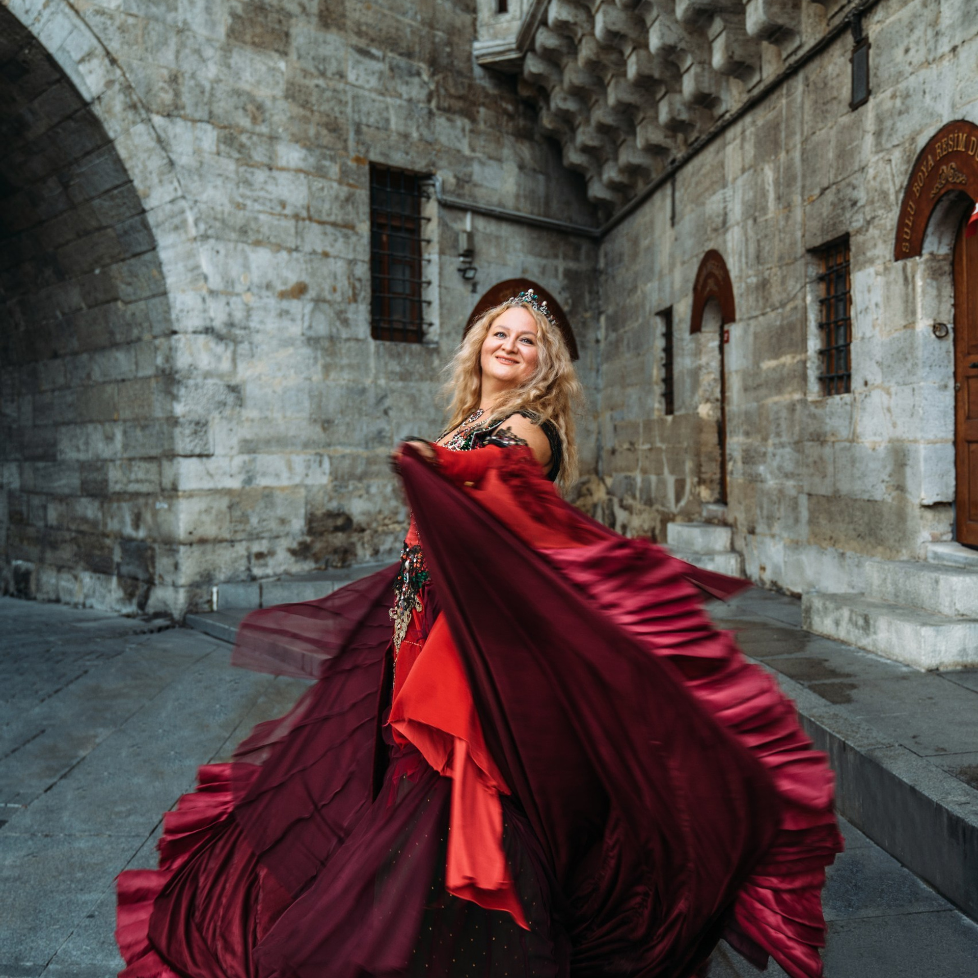 Фотосессия в Стамбуле. Фотограф в Стамбуле. Лайфстайл фотограф в Стамбуле Анатолий. Фотосессии на крышах с чайками