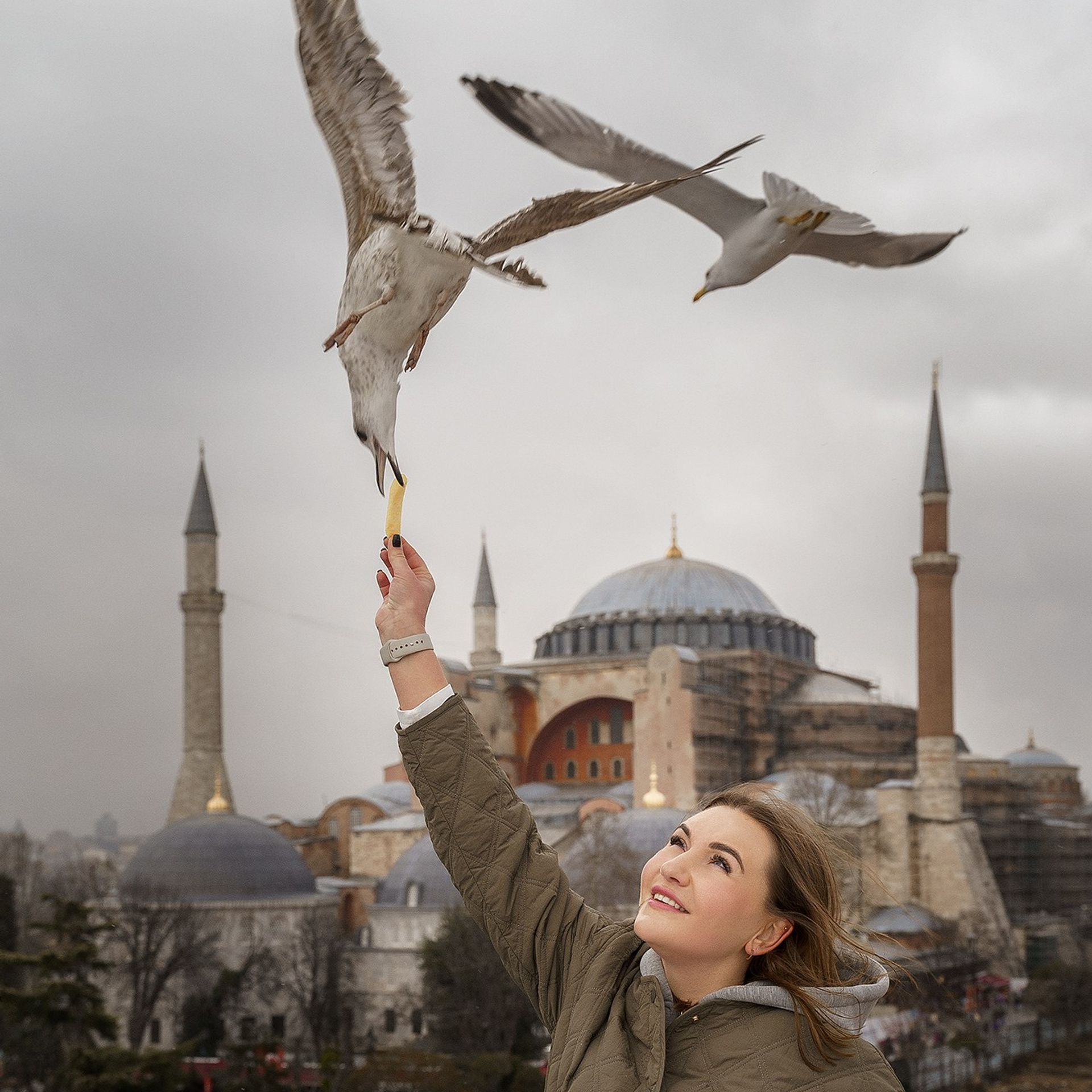 Фотосессия в Стамбуле. Фотограф в Стамбуле. Лайфстайл фотограф в Стамбуле Анатолий. Фотосессии на крышах с чайками