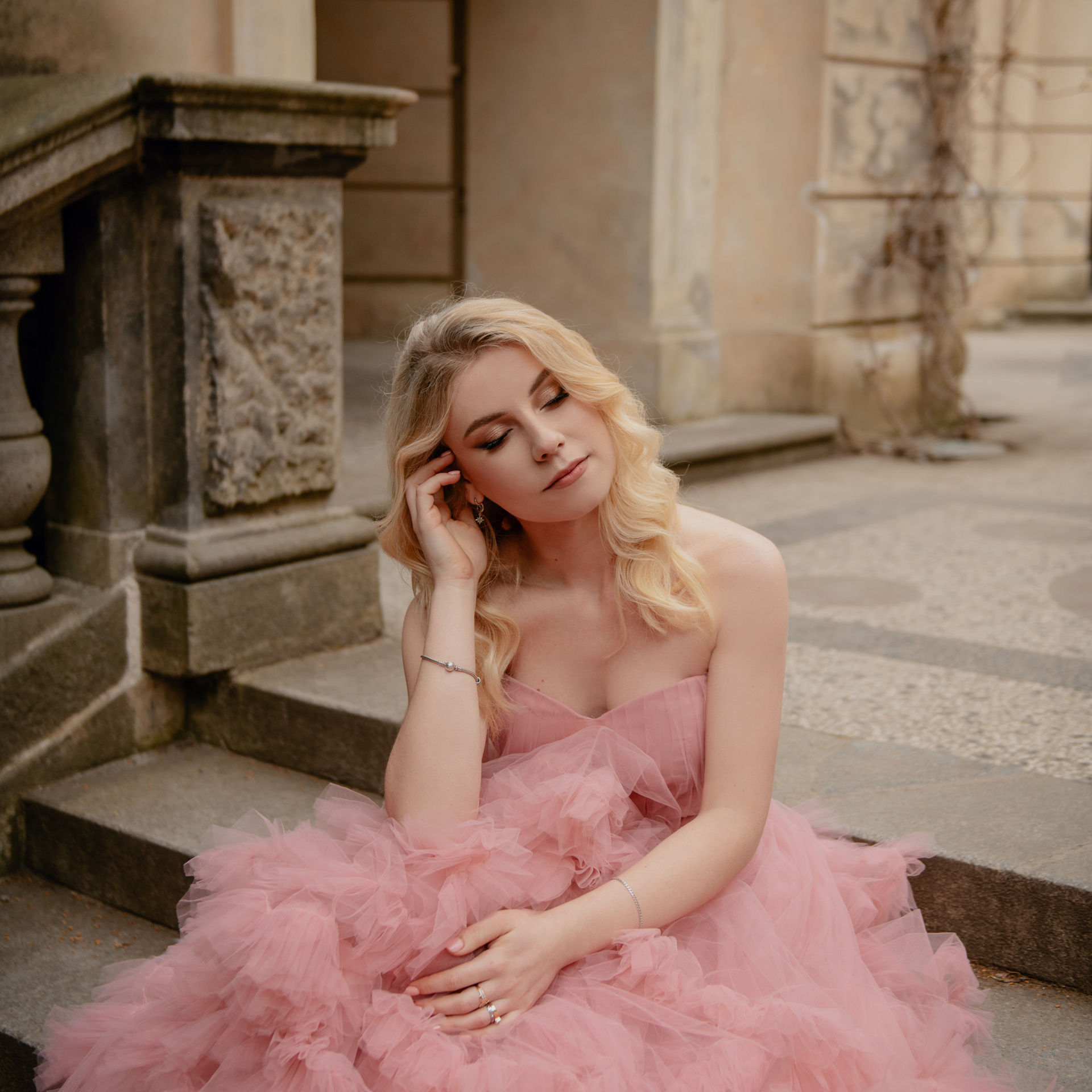 Hodnocení fotografky Anastasii Haritonové. Profesionální fotografka v Praze Anastasia Haritonova