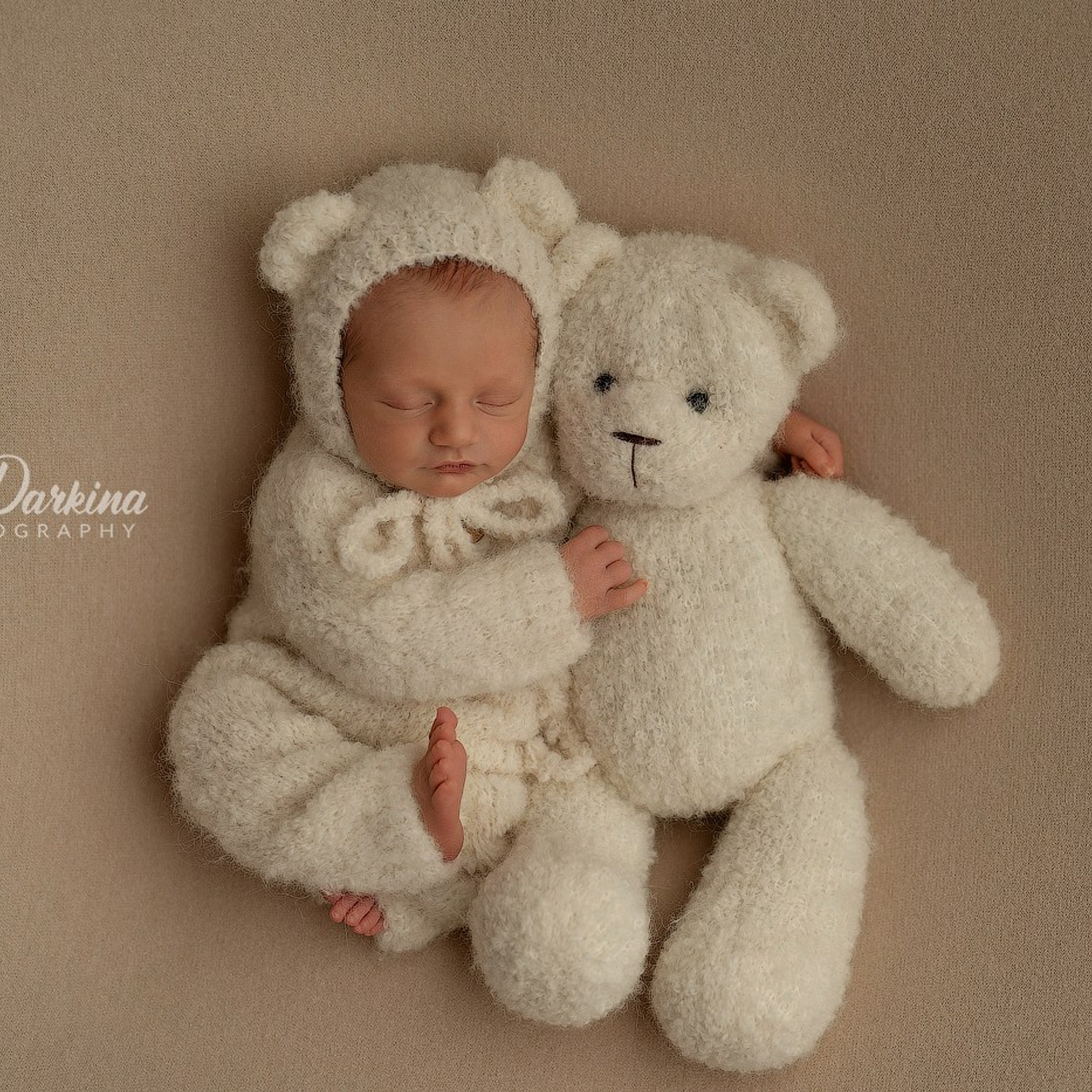 Mother’s Day SPECIAL. Newborn and family photographer. Hills District. Sydney
