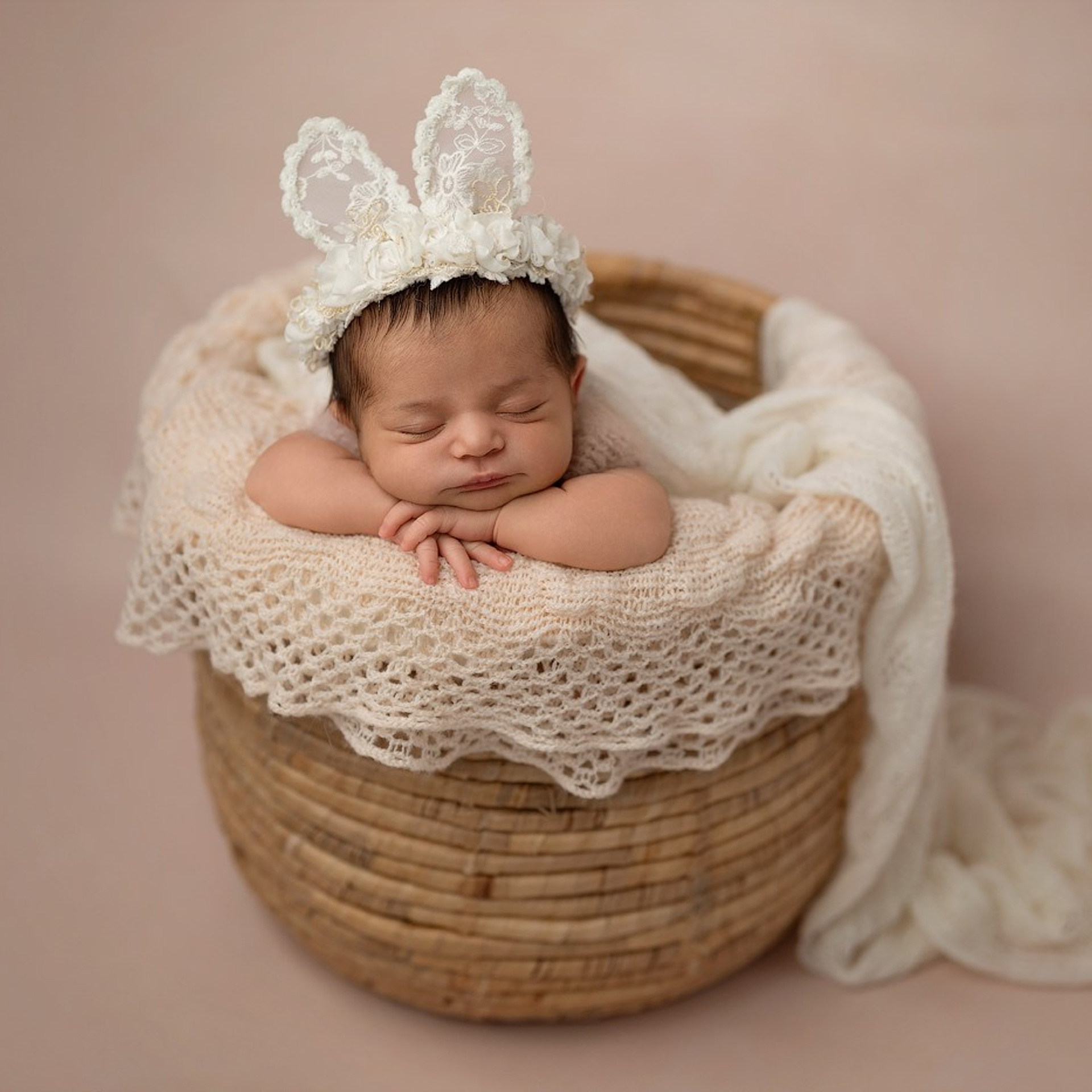 Cake smash session | Eva. Newborn and family photographer. Hills District. Sydney
