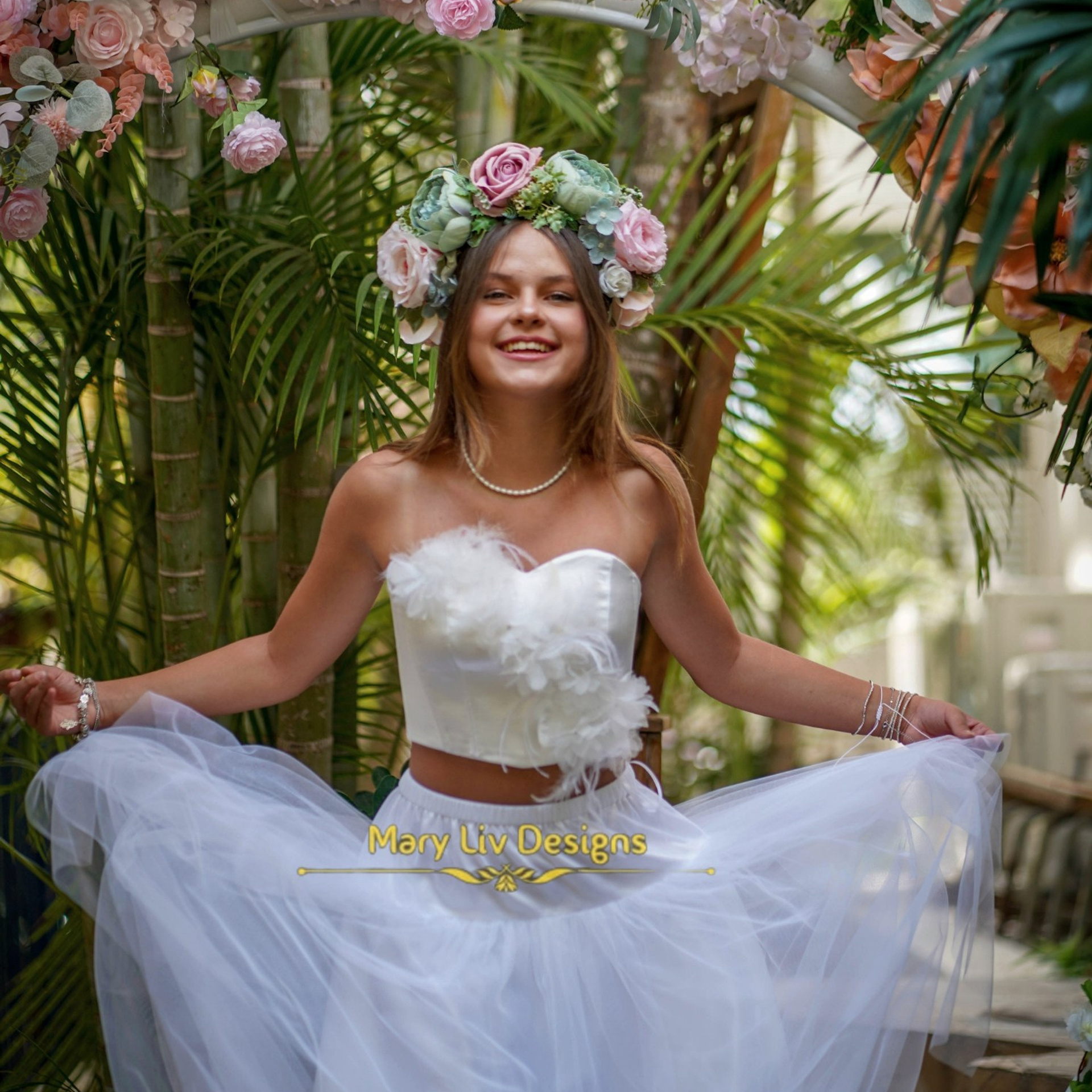 סט / מחוך וחצאית / “Cassandra "