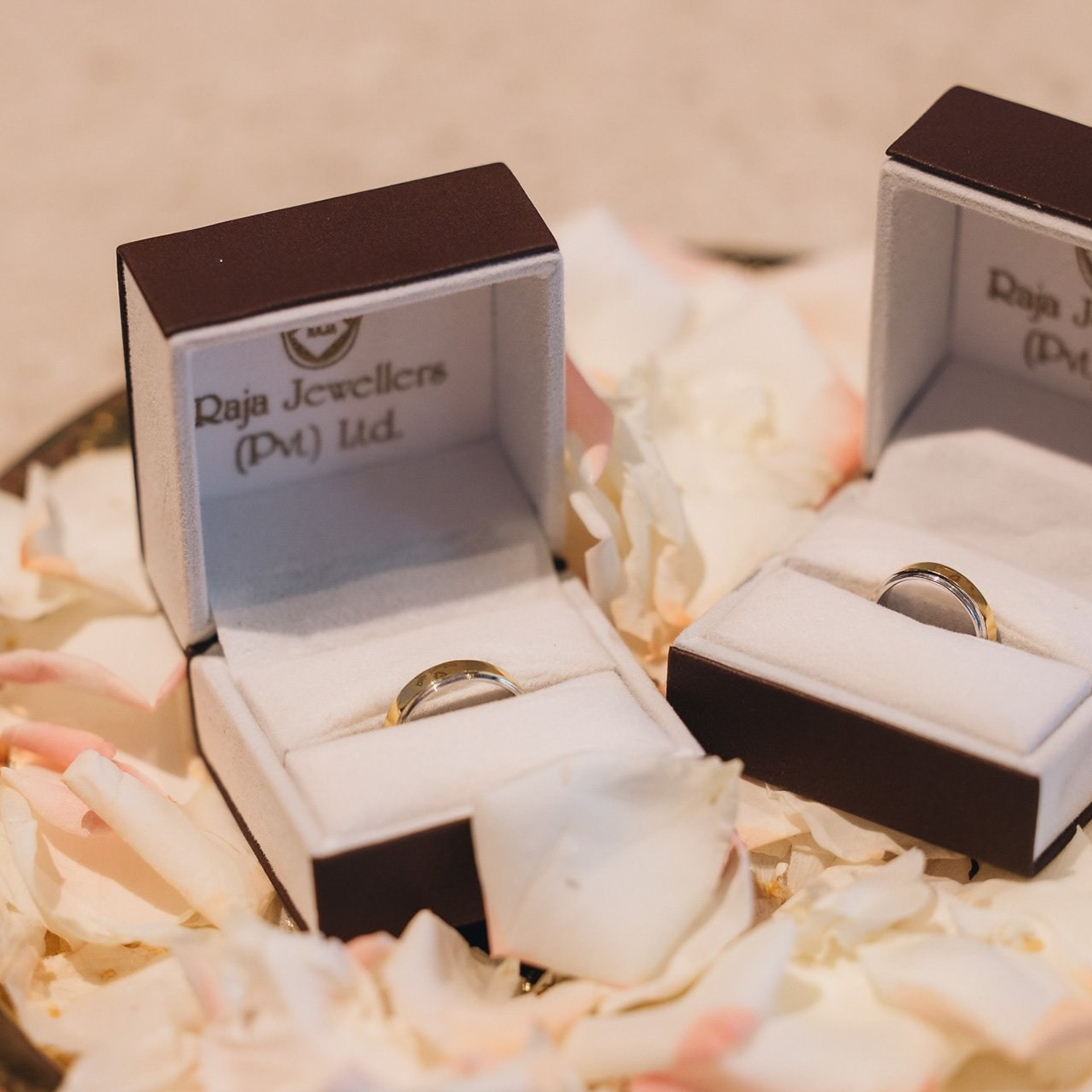 Tamil wedding registration ceremony at Shangri-La Colombo